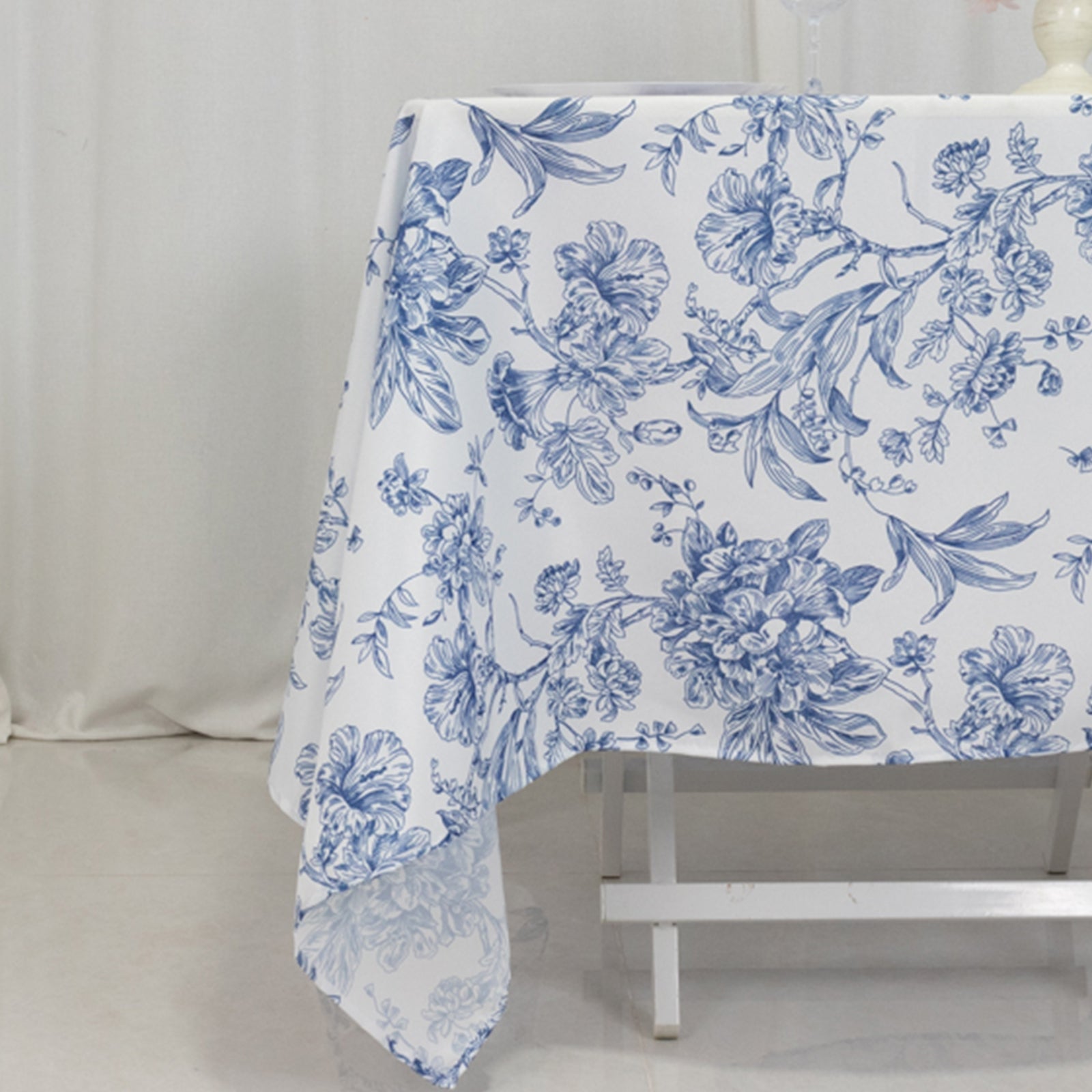 Stylish 70x70 Polyester Table Overlay in White - Blue French Toile Pattern for Events
