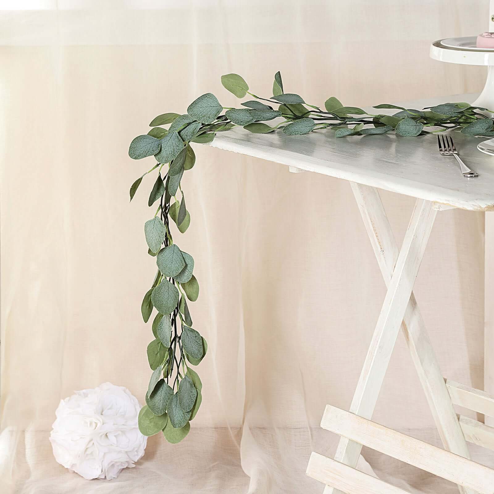 6.5ft Frosted Green Artificial Silk Eucalyptus Leaf Garland for Decorative Use