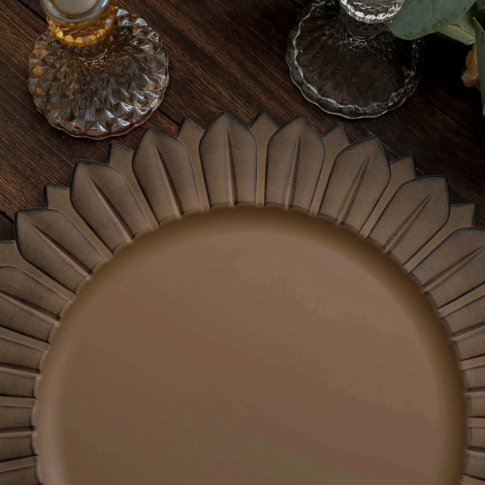 Hot Sale! 6-Pack 13in Plastic Round Disposable Dinner Charger Plates with Sunflower Rim, Matte Natural Finish