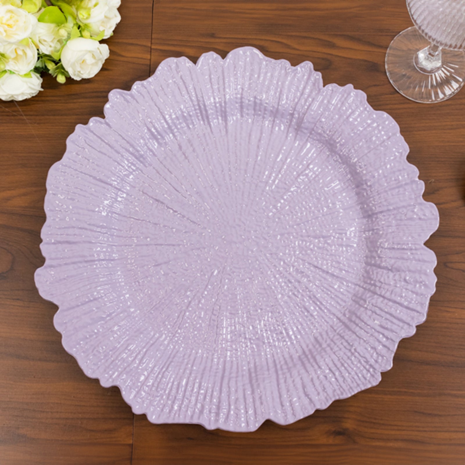 Hot Sale! 6-Piece Set of 13-Inch Lavender Lilac Round Acrylic Plastic Dinner Charger Plates with Reef Design