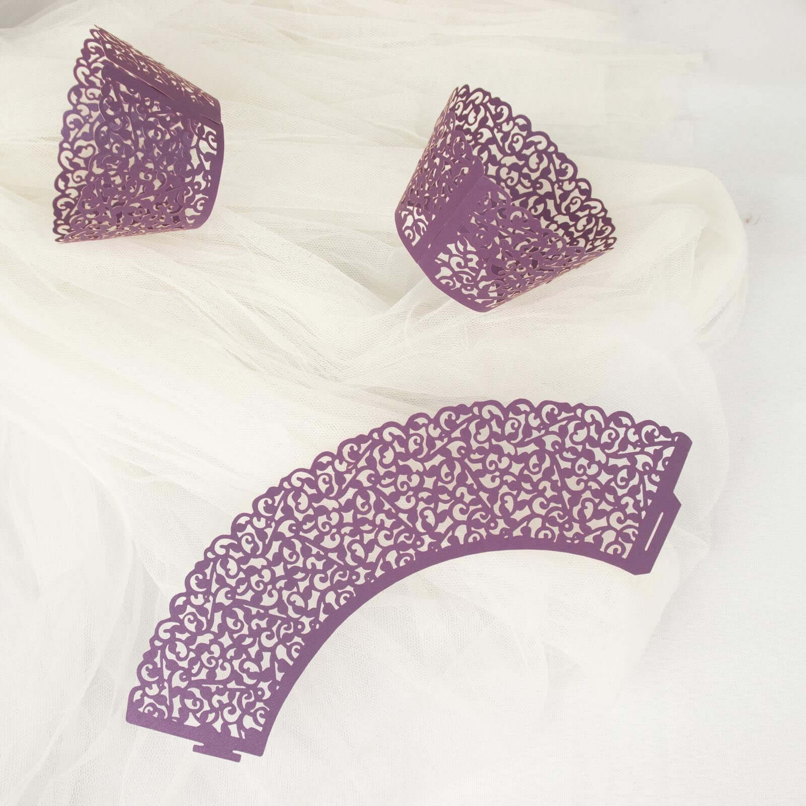 25-Piece Purple Lace Laser-Cut Paper Cupcake Wrappers for Event Baking