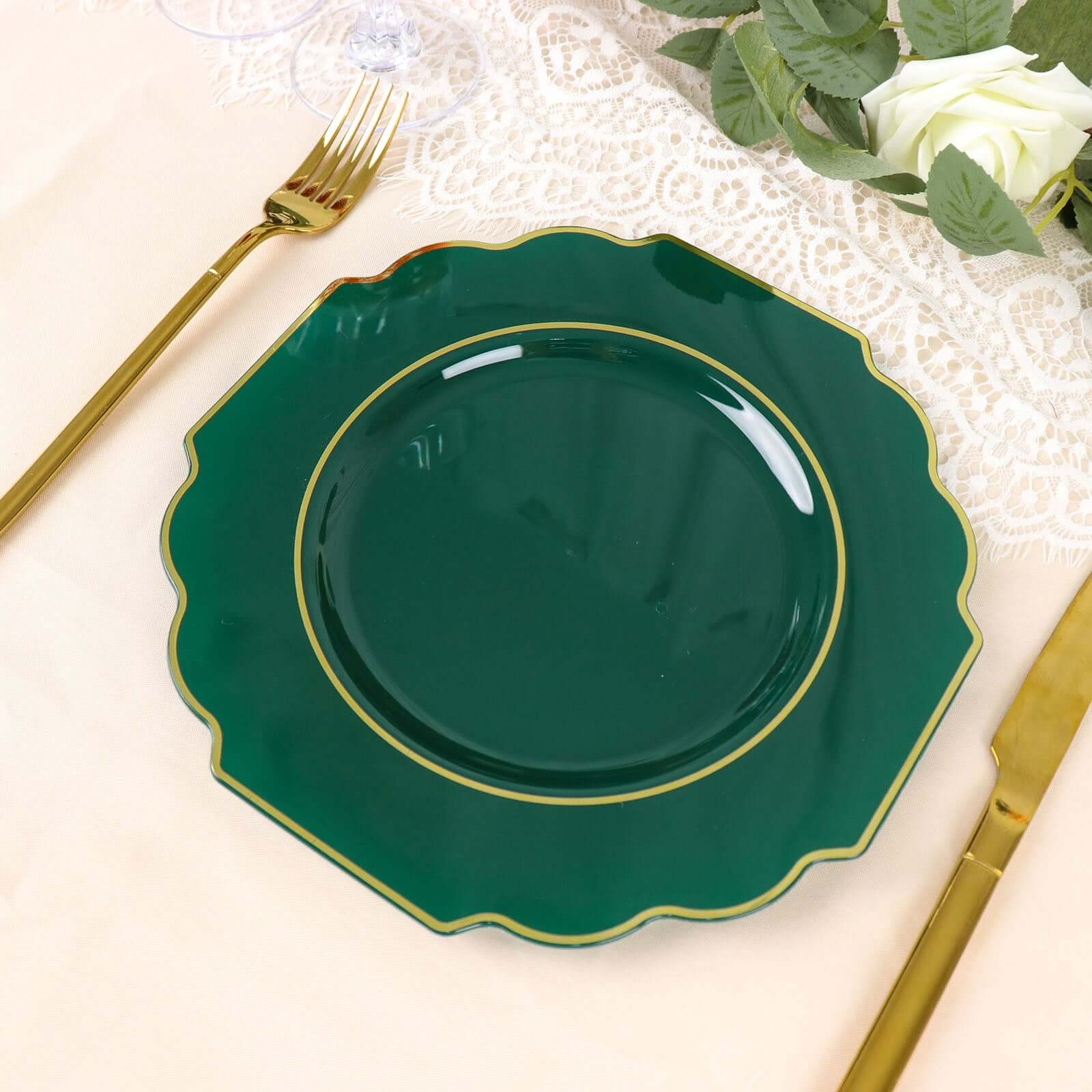 10-Piece Set of 8.5-Inch Hunter Emerald Green Hard Plastic Disposable Salad Plates with Gold Rim