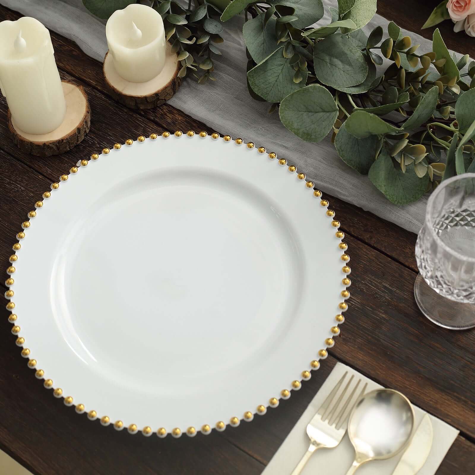 Hot Deal! 10-Pack Disposable White Plastic Round Dinner Plates with Gold Beaded Rim for Banquets