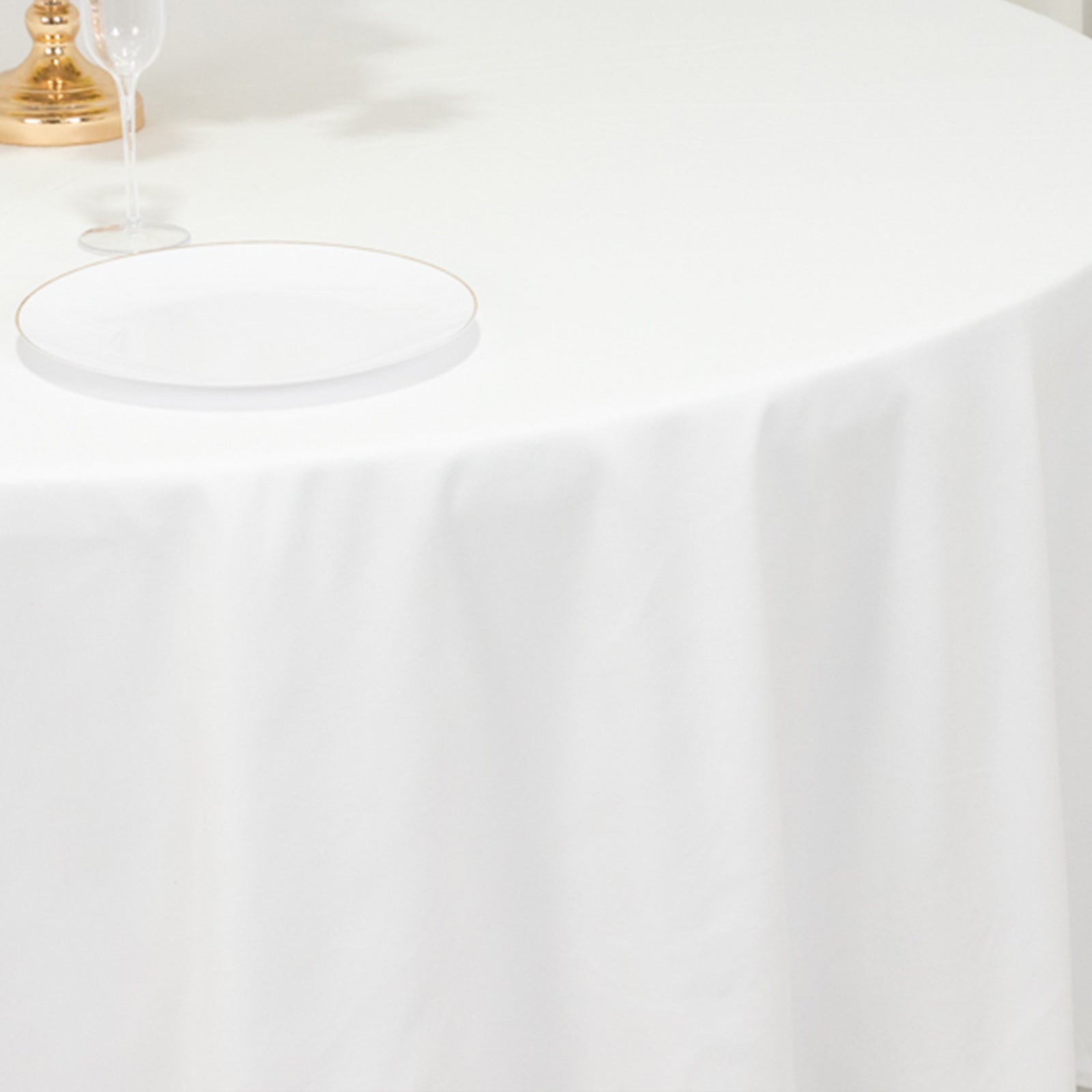 Wrinkle-Resistant White 108-Inch Cotton Blend Round Tablecloth for Various Table Settings