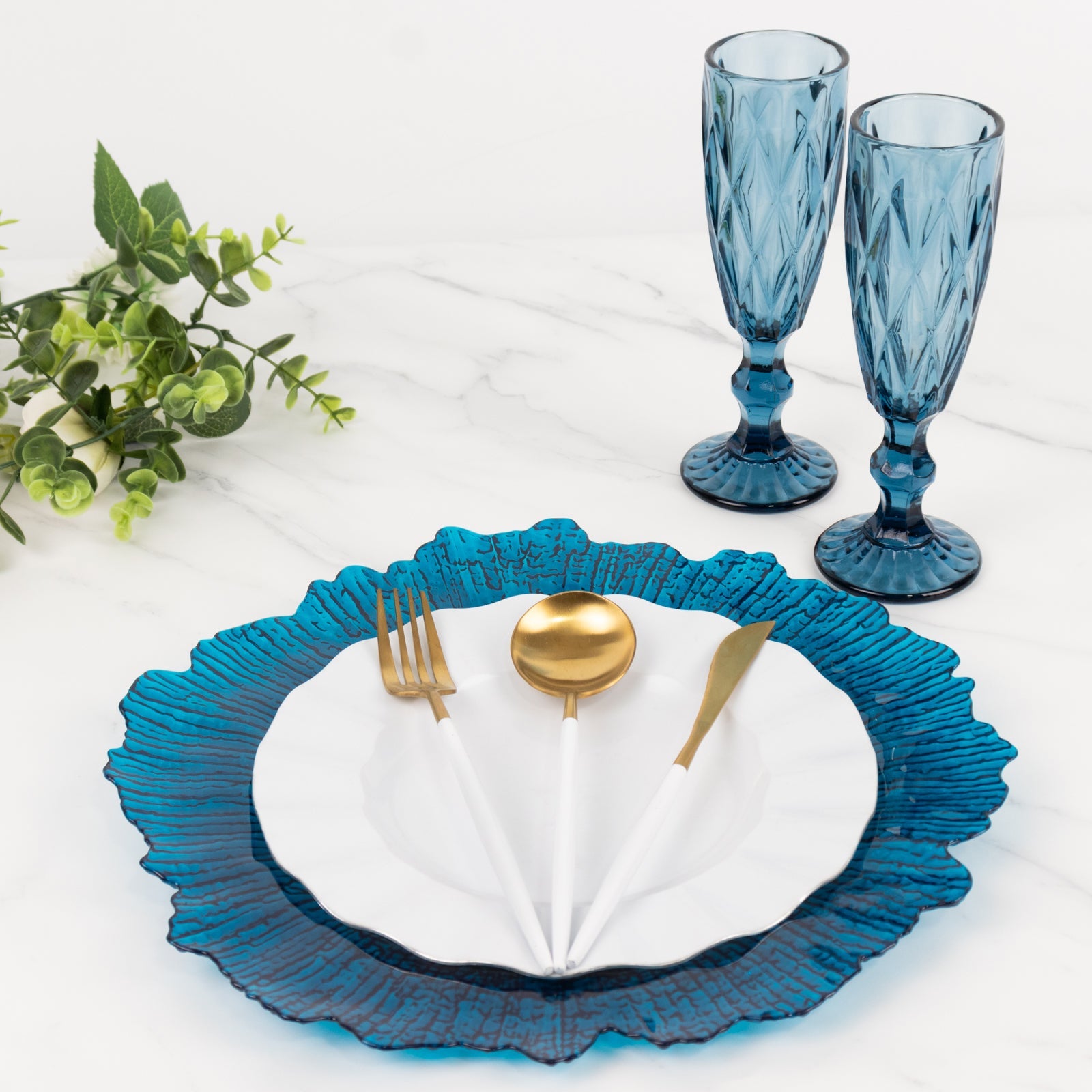 Hot Sale! 6-Pack 13-Inch Transparent Navy Blue Round Acrylic Plastic Dinner Charger Plates with Reef Design