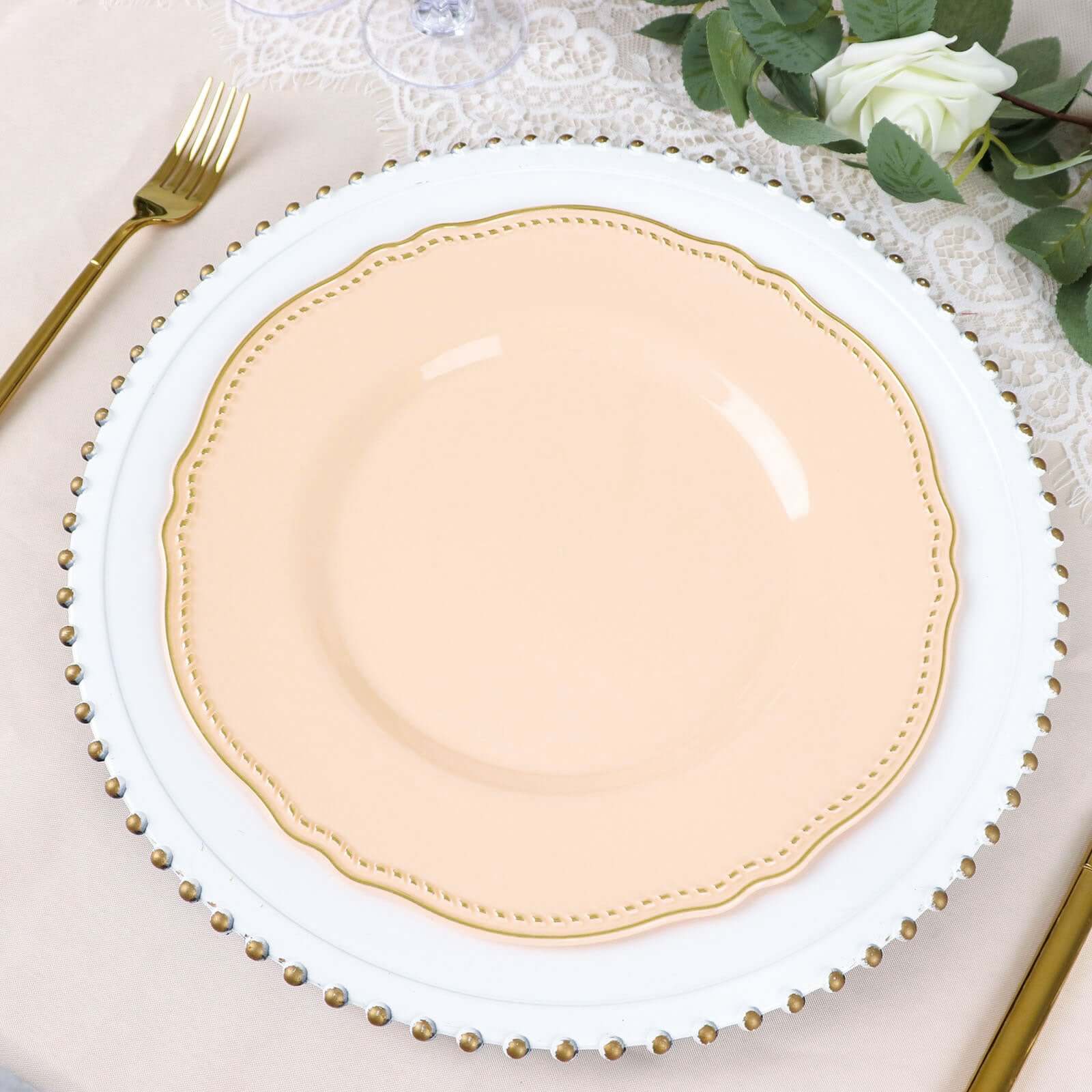 10-Piece Disposable Plastic Dinner Plates in Nude with Gold Scalloped Rim - Ideal for Party Supplies