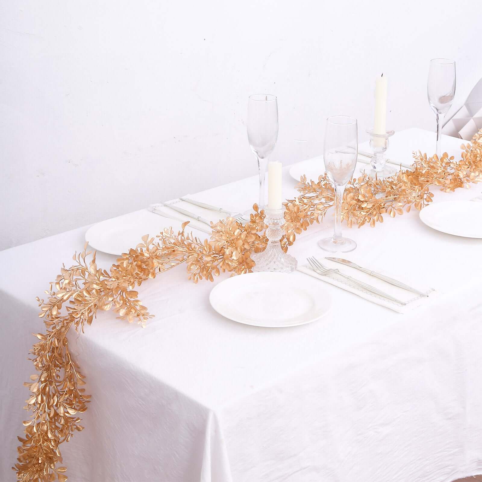 Hot Sale! 6ft Metallic Gold Artificial Boxwood Leaf Table Garland for Modern Event Decor
