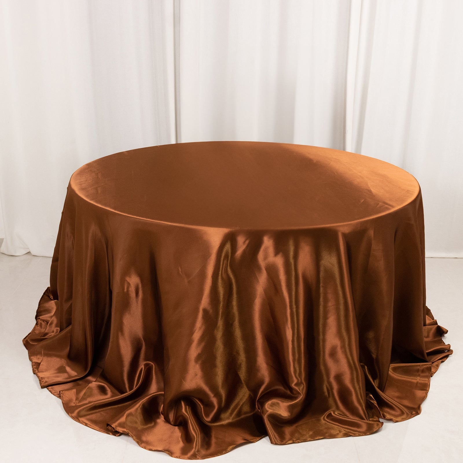 Hot Sale! Stylish Seamless Satin 132-Inch Round Cinnamon Brown Tablecloth