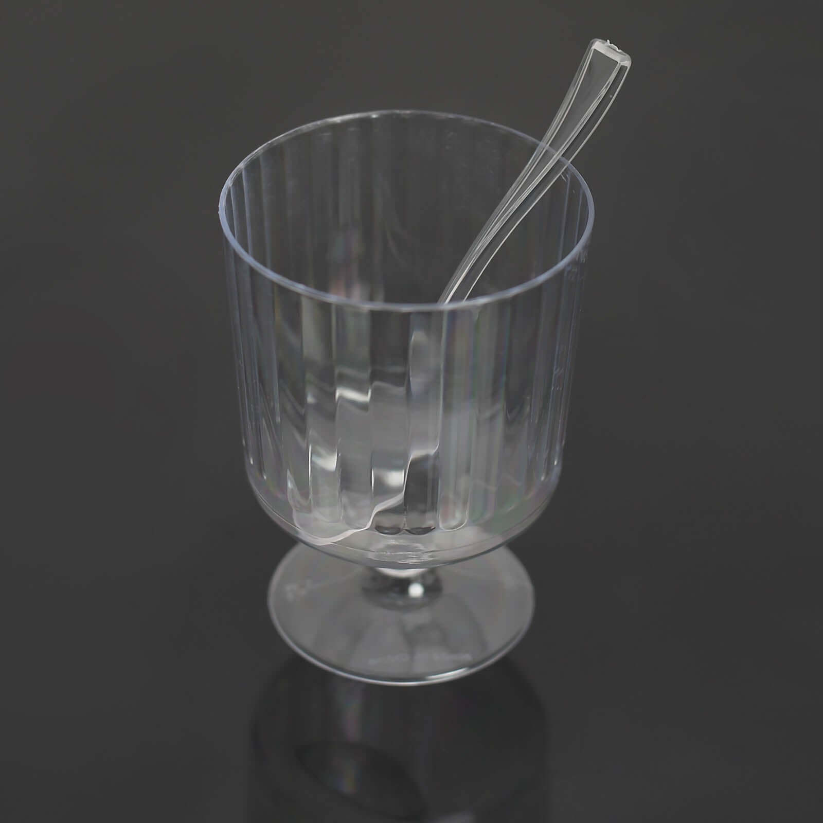 24-Pack Disposable 5oz Clear Plastic Dessert Cups with Ribbed Design and Pedestals, Spoon Set for Events