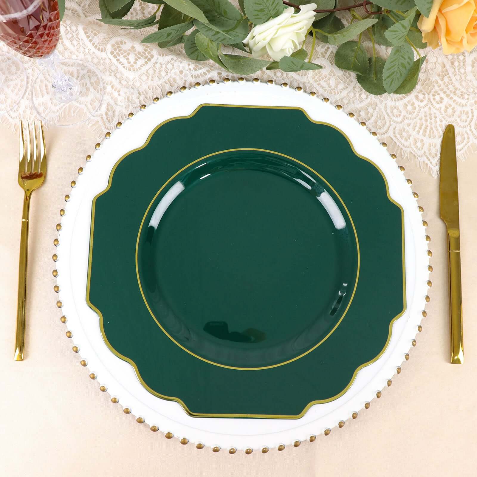 10-Pack Heavy-Duty Disposable Hunter Emerald Green Baroque Dinner Plates with Scalloped Gold Rim