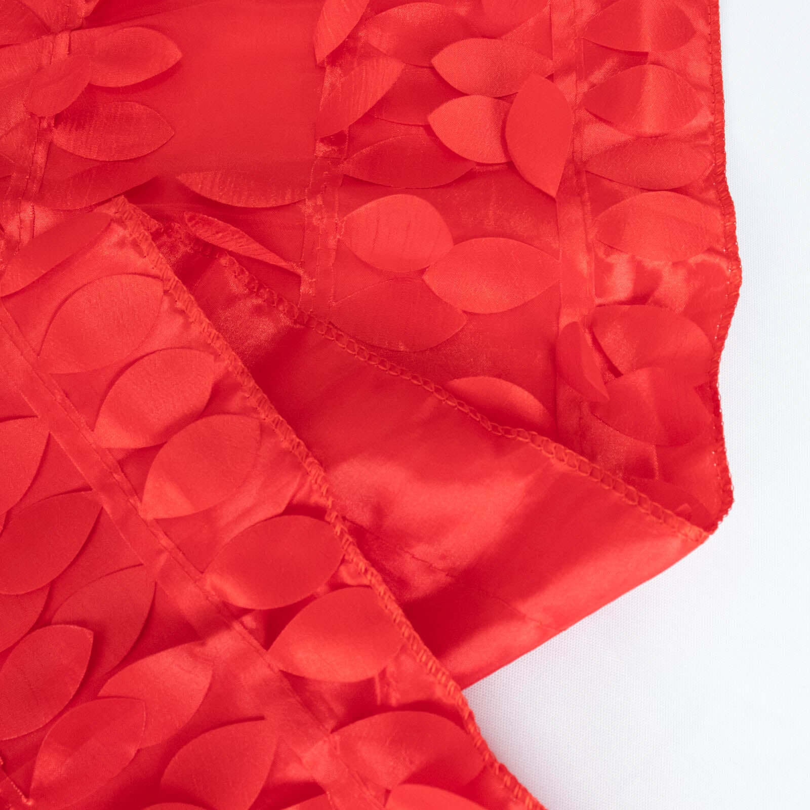 Hot Sale! Red 132-Inch Round Taffeta Tablecloth with 3D Leaf Petal Design