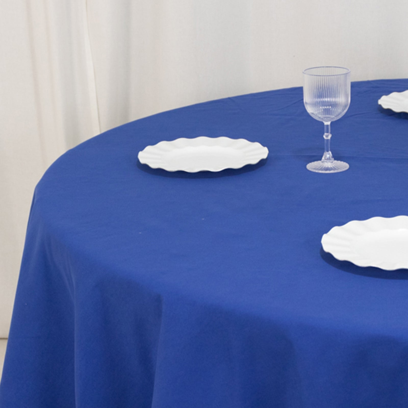 Wrinkle-Resistant Royal Blue 90" Cotton Blend Round Tablecloth - Ideal for Events