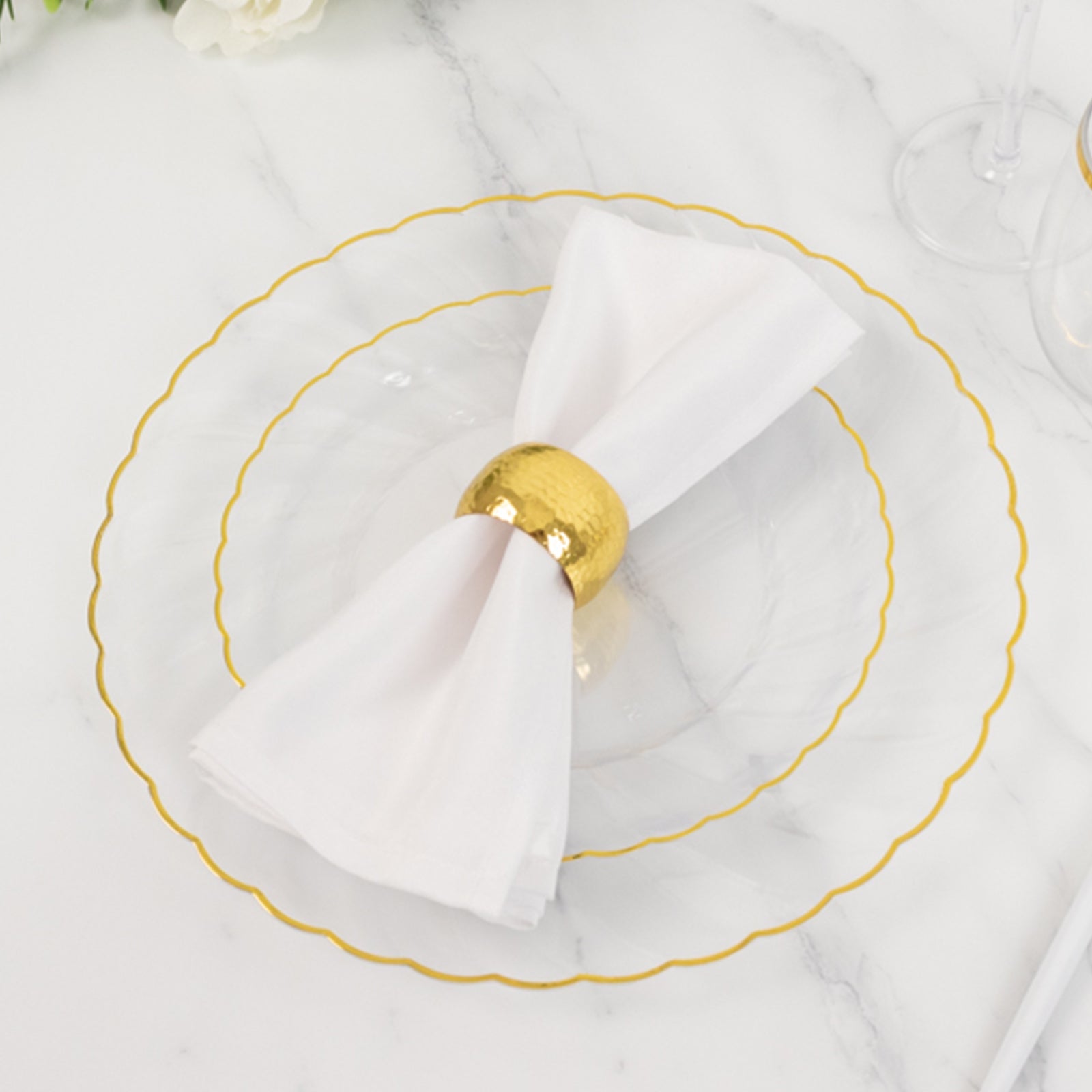 10-Pack Disposable Clear Plastic Salad Dessert Plates with Gold Flair Rim for Upscale Parties
