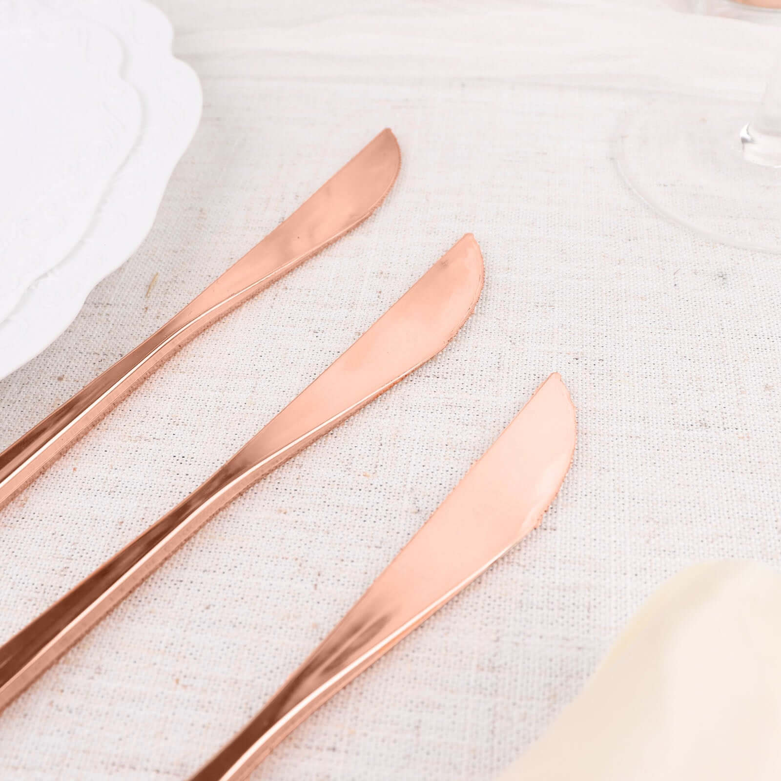 Premium 24-Pack Disposable Rose Gold Plastic Knives - 8.5 Inches