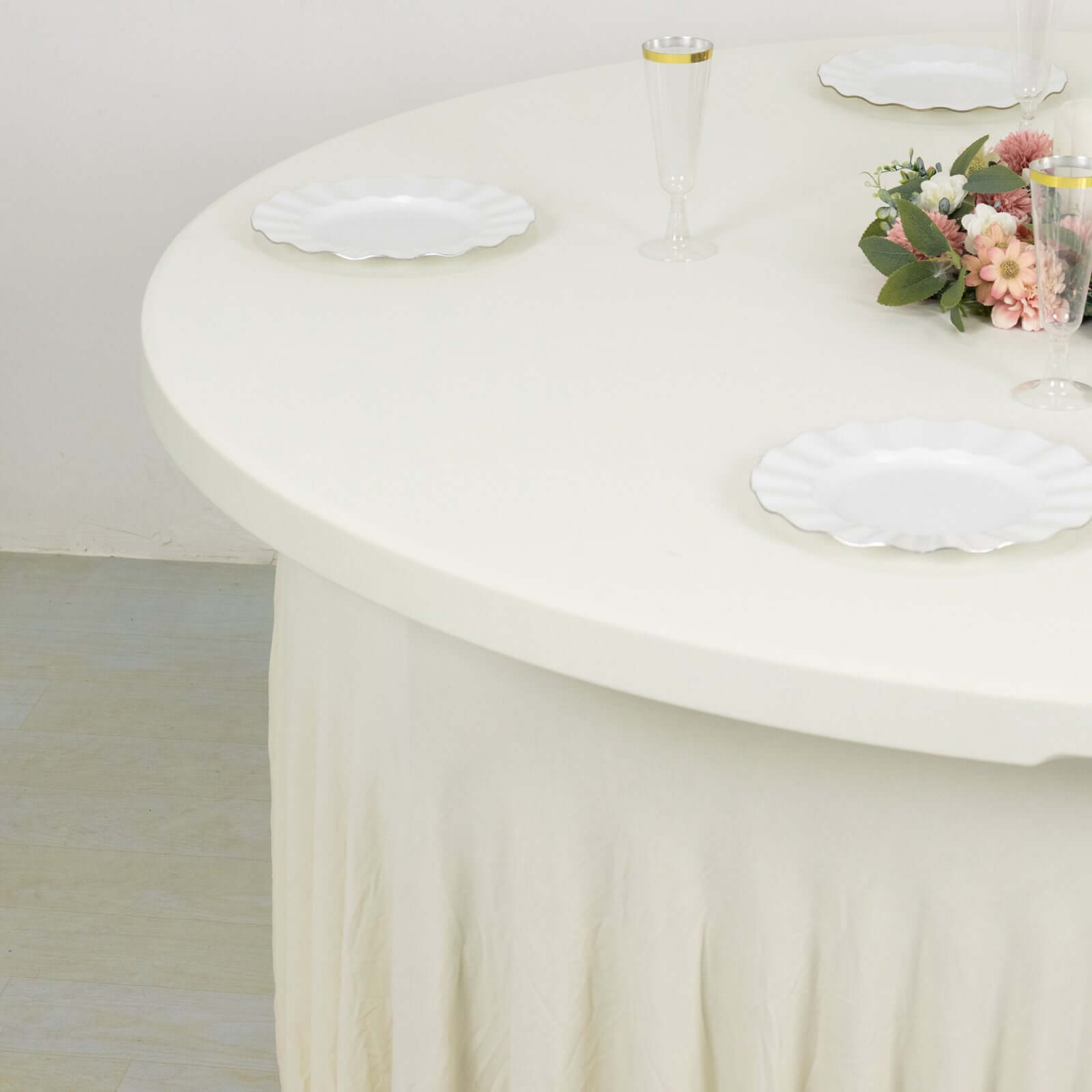 Stylish Ivory Spandex 6ft Round Table Skirt with Wavy Design