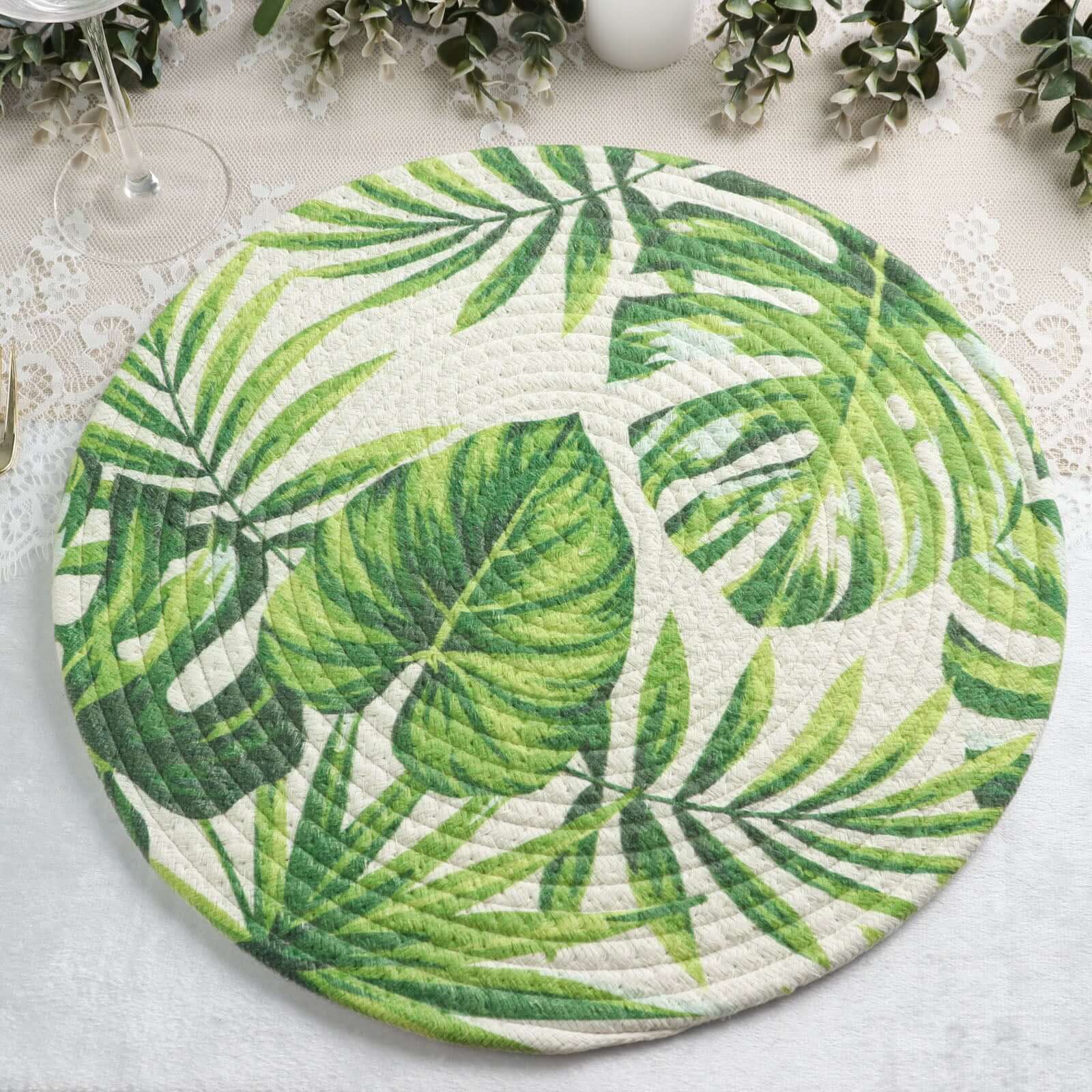 4-Pack Round Woven Cotton Table Placemats in Tropical Leaf Design, 15 Inches Green