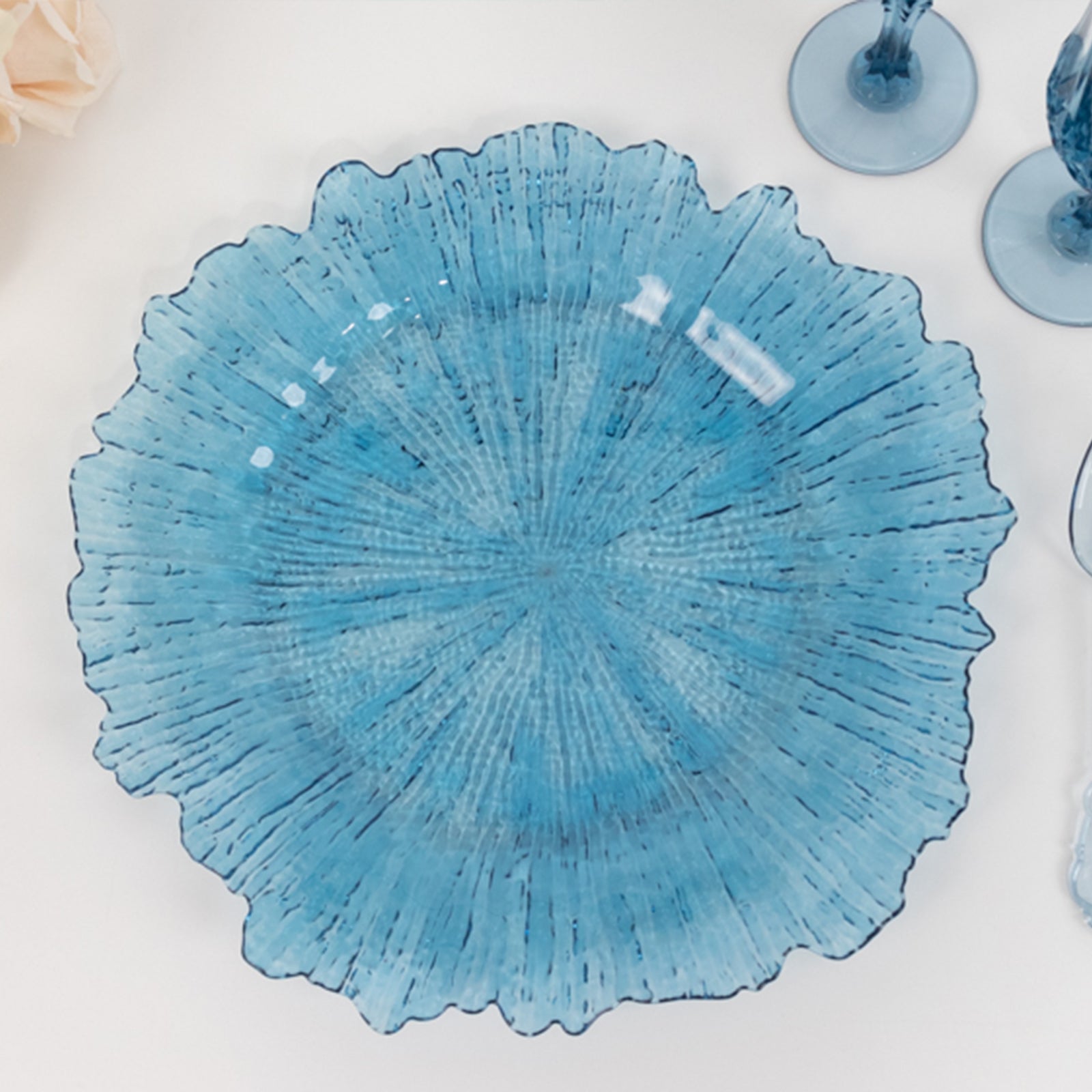 Hot Sale! 6-Pack 13-Inch Transparent Dusty Blue Acrylic Round Charger Plates with Reef Design
