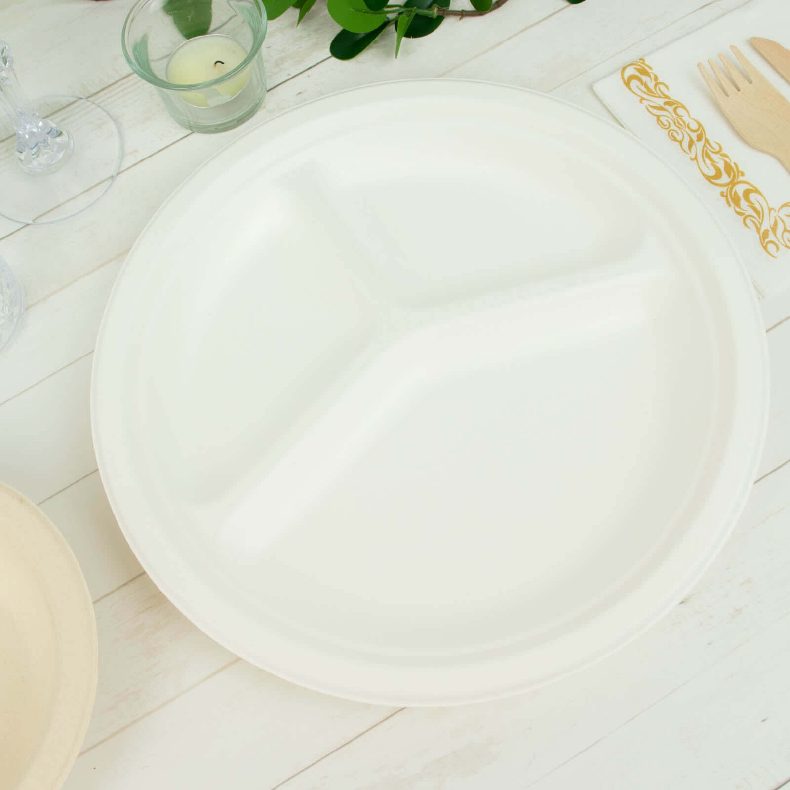 Eco-Friendly 50-Pack White Round 10-Inch 3-Compartment Dinner Plates from Bagasse - Ideal for Events & Catering