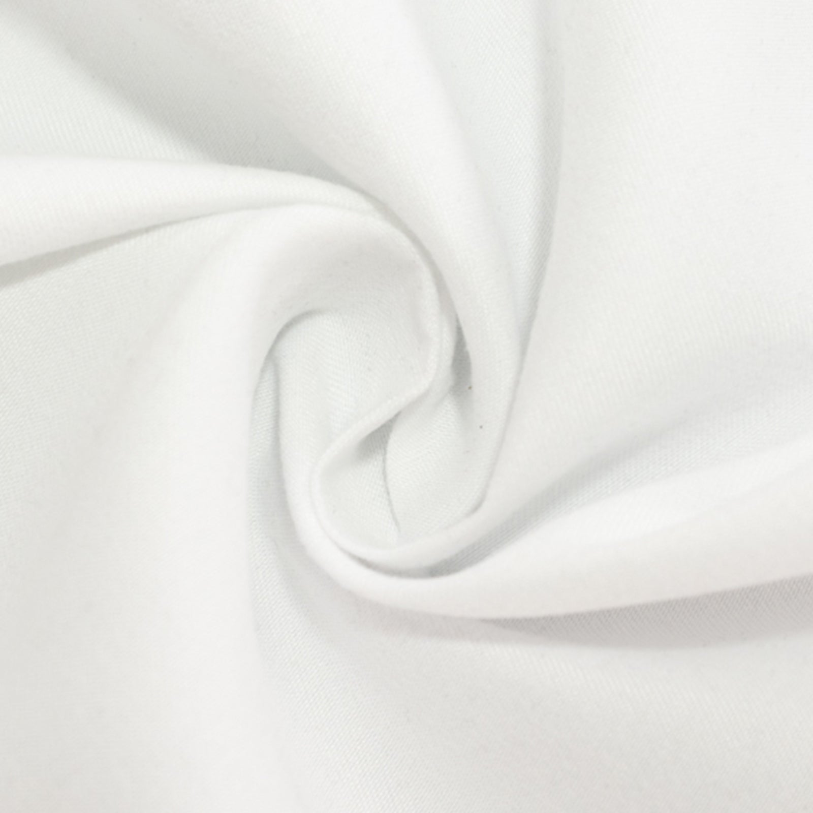 Wrinkle-Resistant White 70-Inch Cotton Blend Round Tablecloth for Daily Use - Ideal for Various Occasions