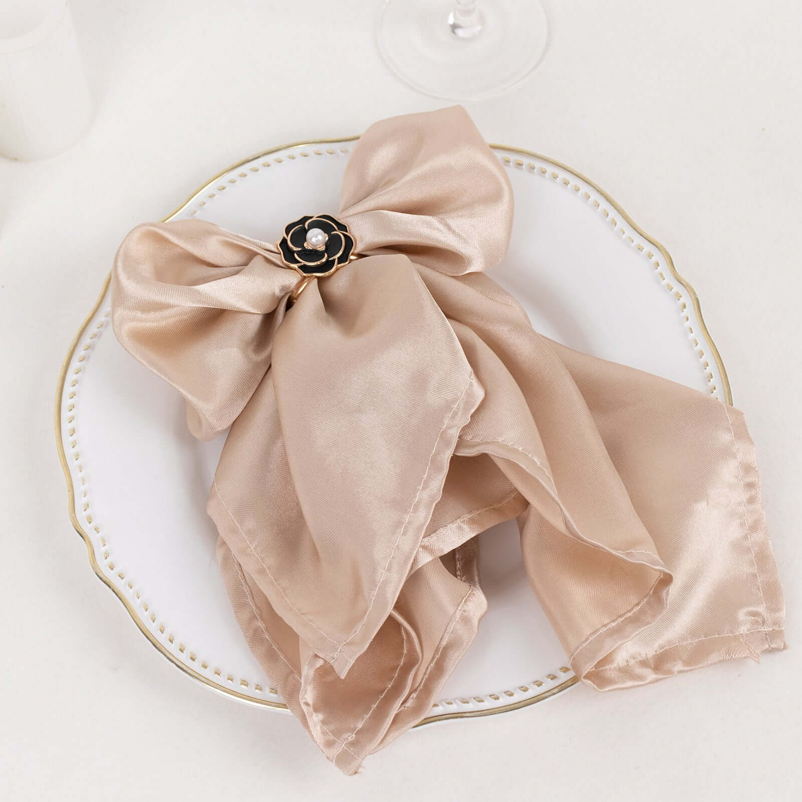 Get 10-Pack Black 3D Rose Shaped Metal Chair Sash Pin Buckles - Stylish Pearl Floral Napkin Rings with Gold Rim
