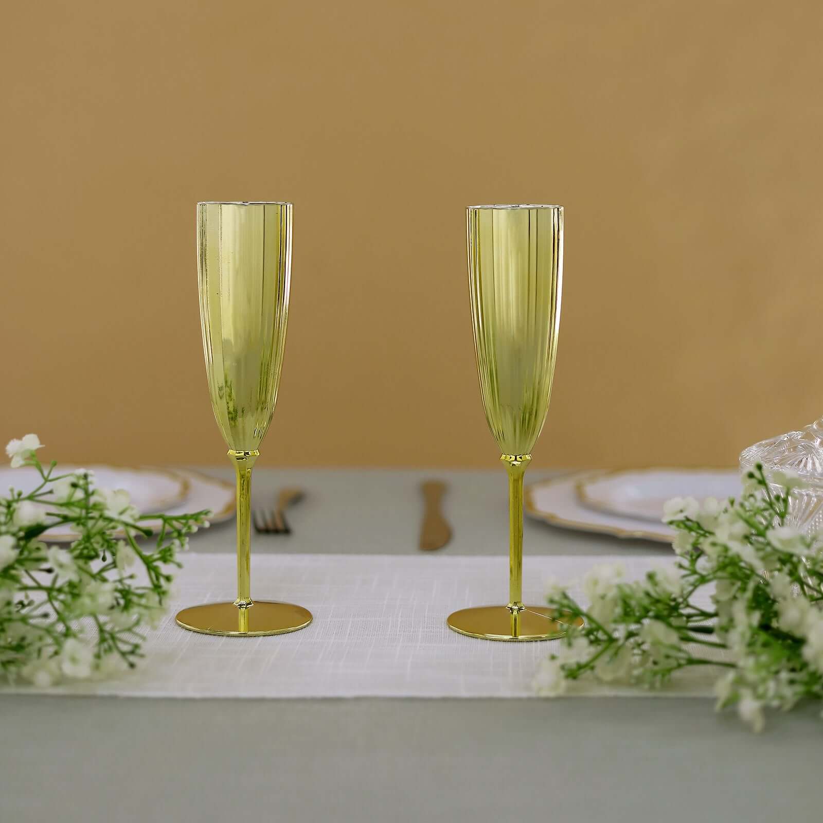 Hot Deal! 6-Pack Metallic Gold Plastic 5oz Disposable Champagne Flutes for Parties