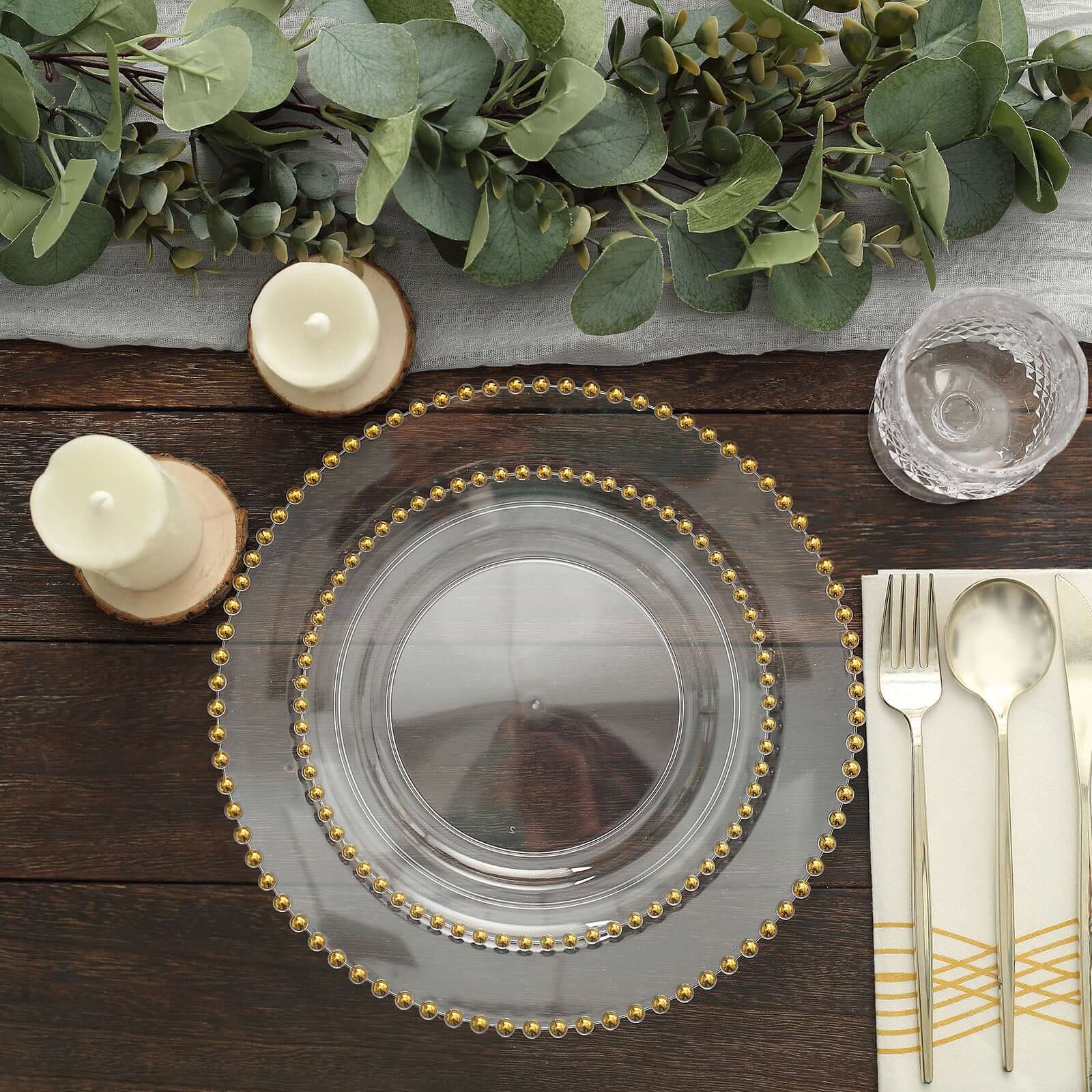 10-Piece Set of Disposable Clear Plastic Round Dessert Plates with Gold Beaded Rim for Parties & Events