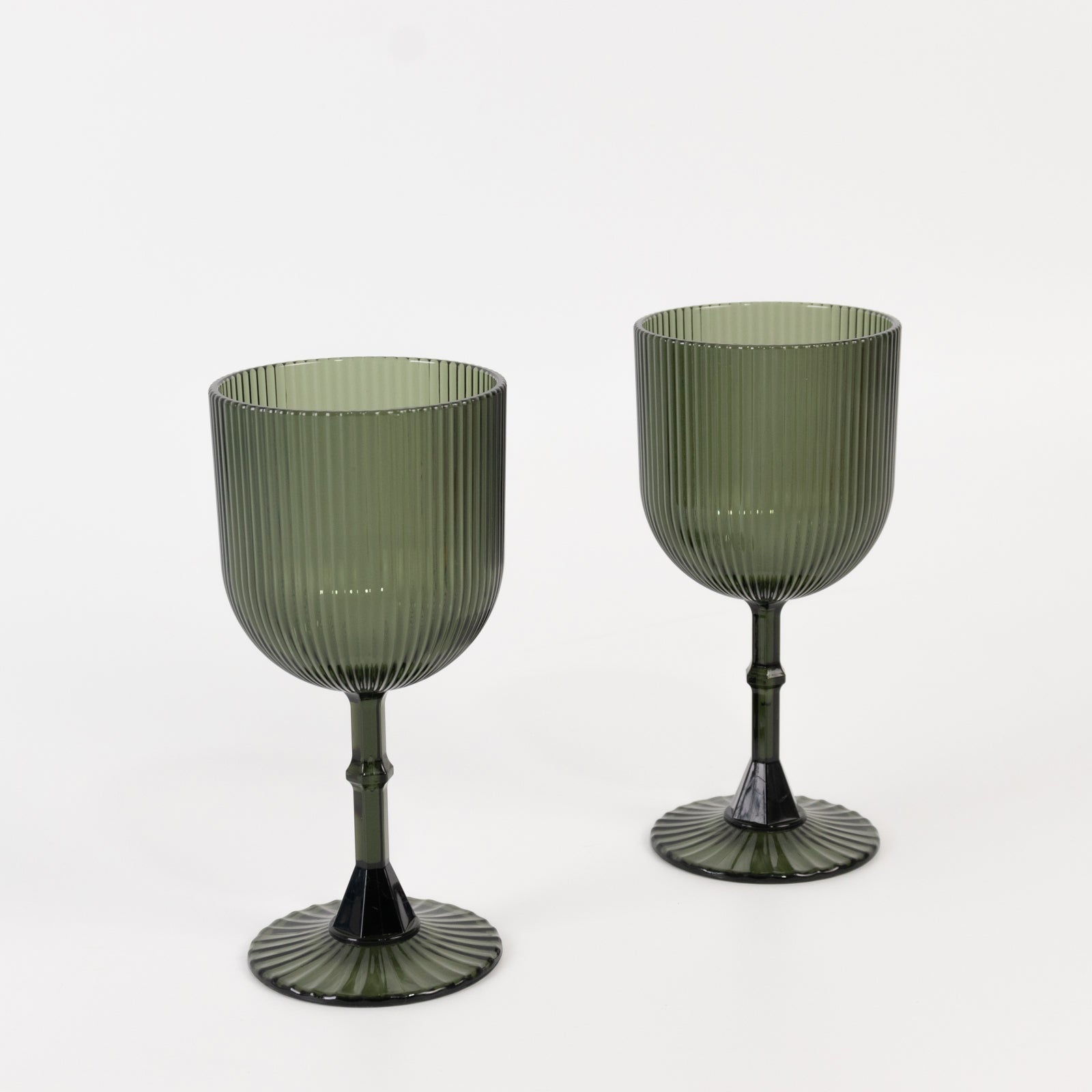12-Pack 9oz Reusable Shatterproof Vintage Ribbed Hunter Emerald Green Plastic Goblets - Ideal for Parties