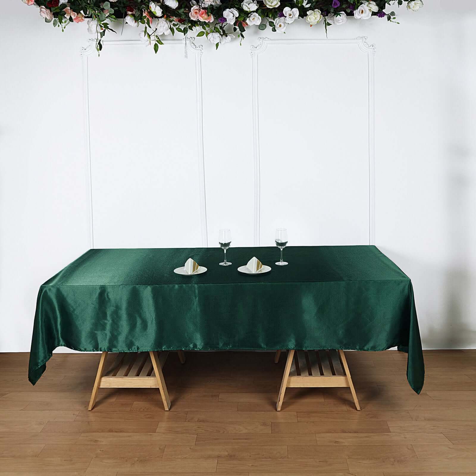 Luxurious Satin 60x102 Rectangular Tablecloth in Hunter Emerald Green