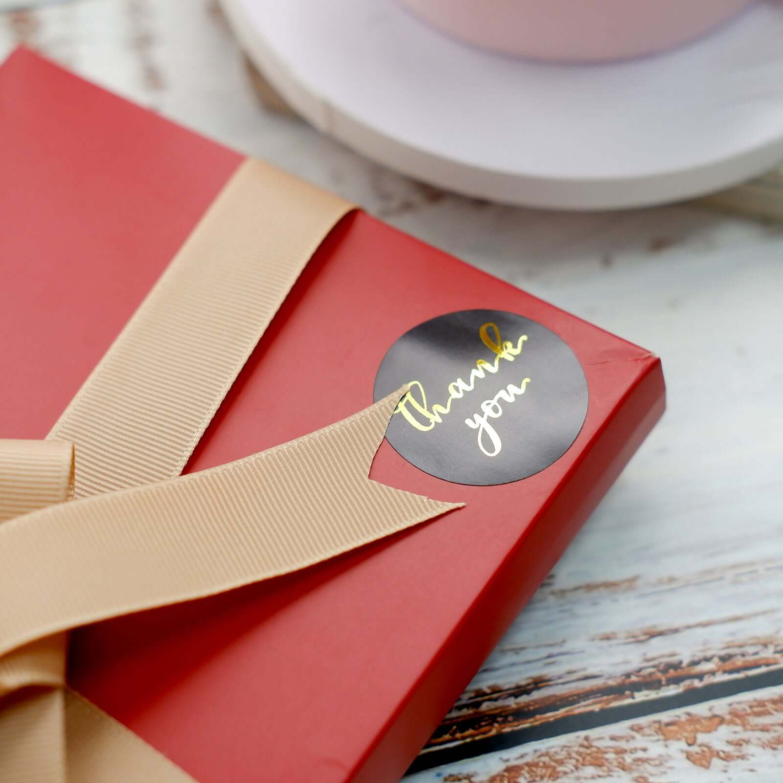 500Pcs Gold Foil 'Thank You' Round Stickers on Black Roll - Ideal for DIY Envelope Decor