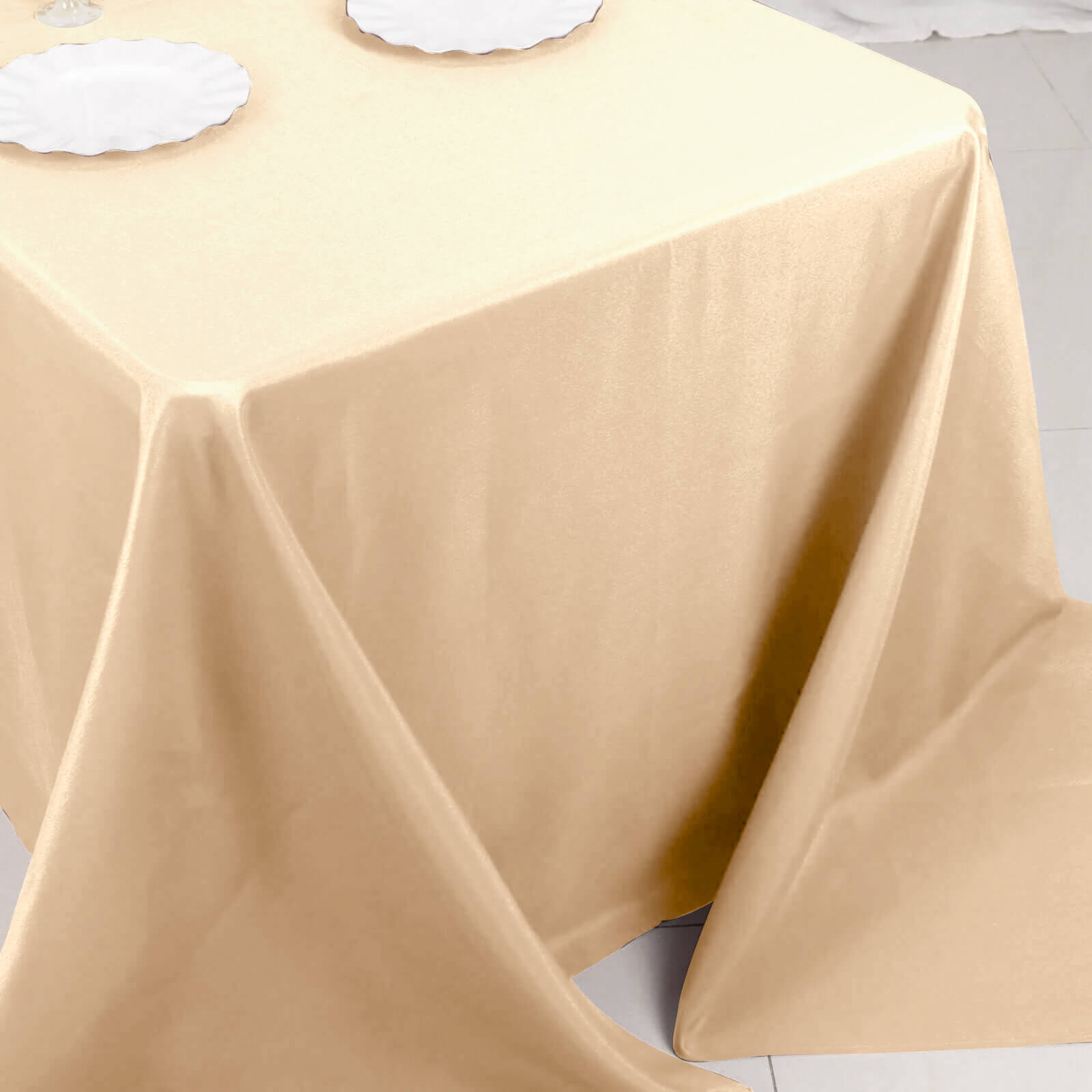 Beige Seamless Wrinkle-Resistant 90x132 Polyester Rectangle Tablecloth