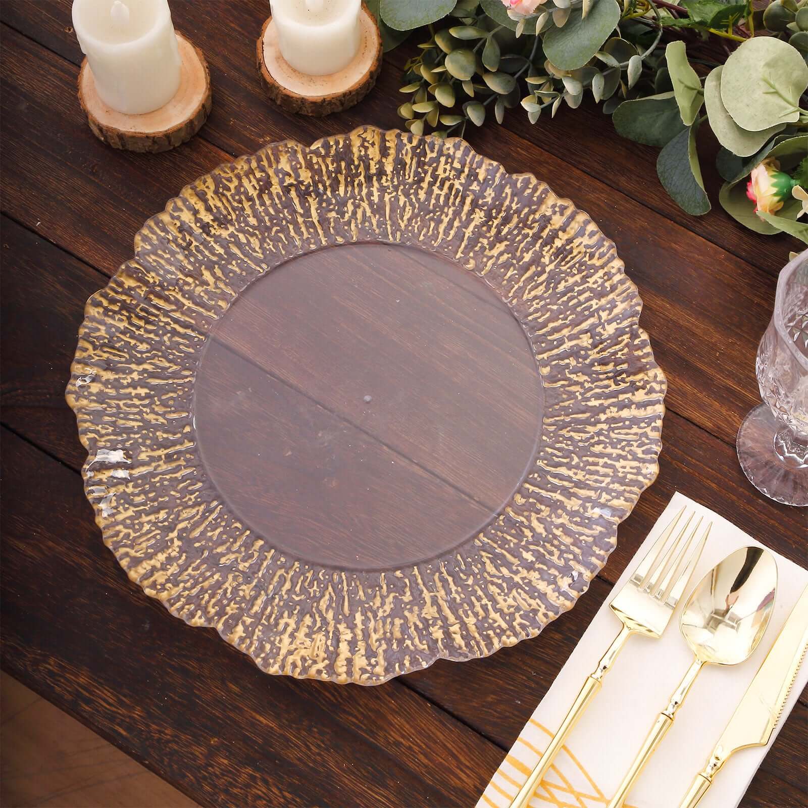 Hot Sale! 6-Pack 12-Inch Clear Plastic Round Charger Plates with Gold Brushed Scalloped Reef Rim for Party Serving