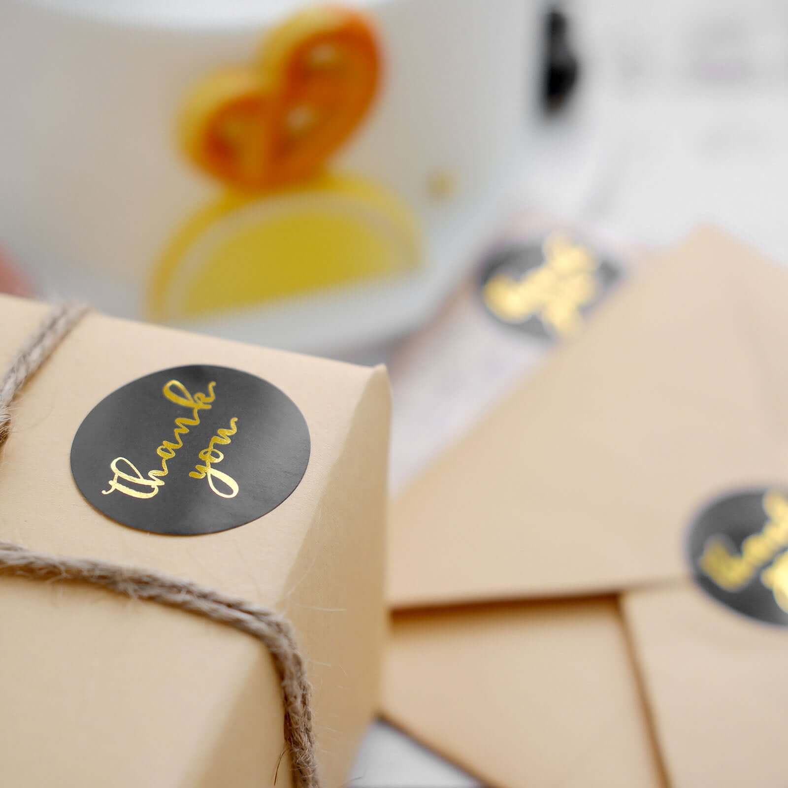 500Pcs Gold Foil 'Thank You' Round Stickers on Black Roll - Ideal for DIY Envelope Decor