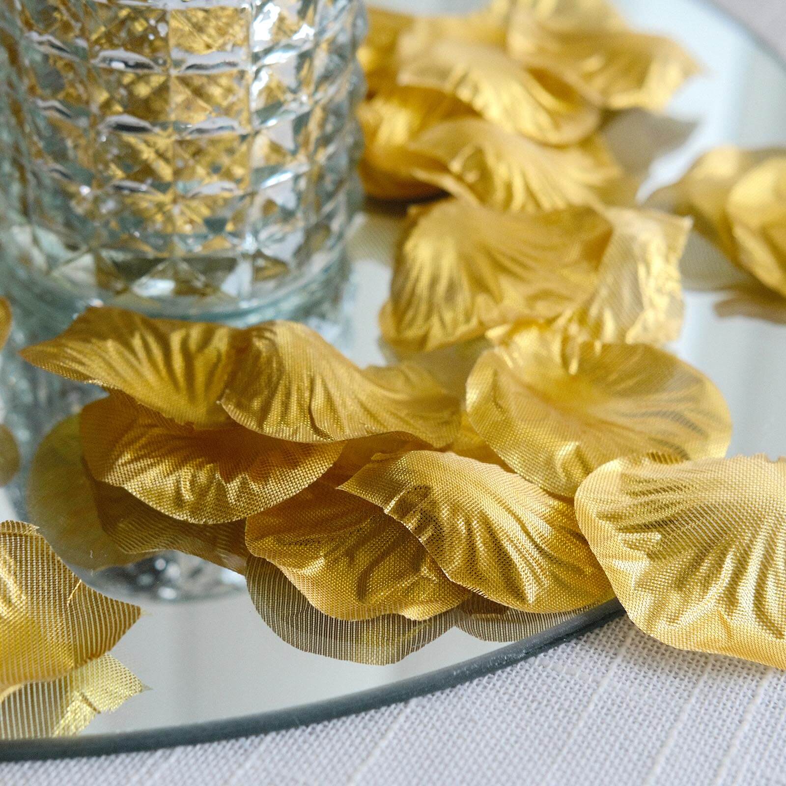 500-Piece Metallic Gold Silk Rose Petal Confetti for Table and Floor Decor