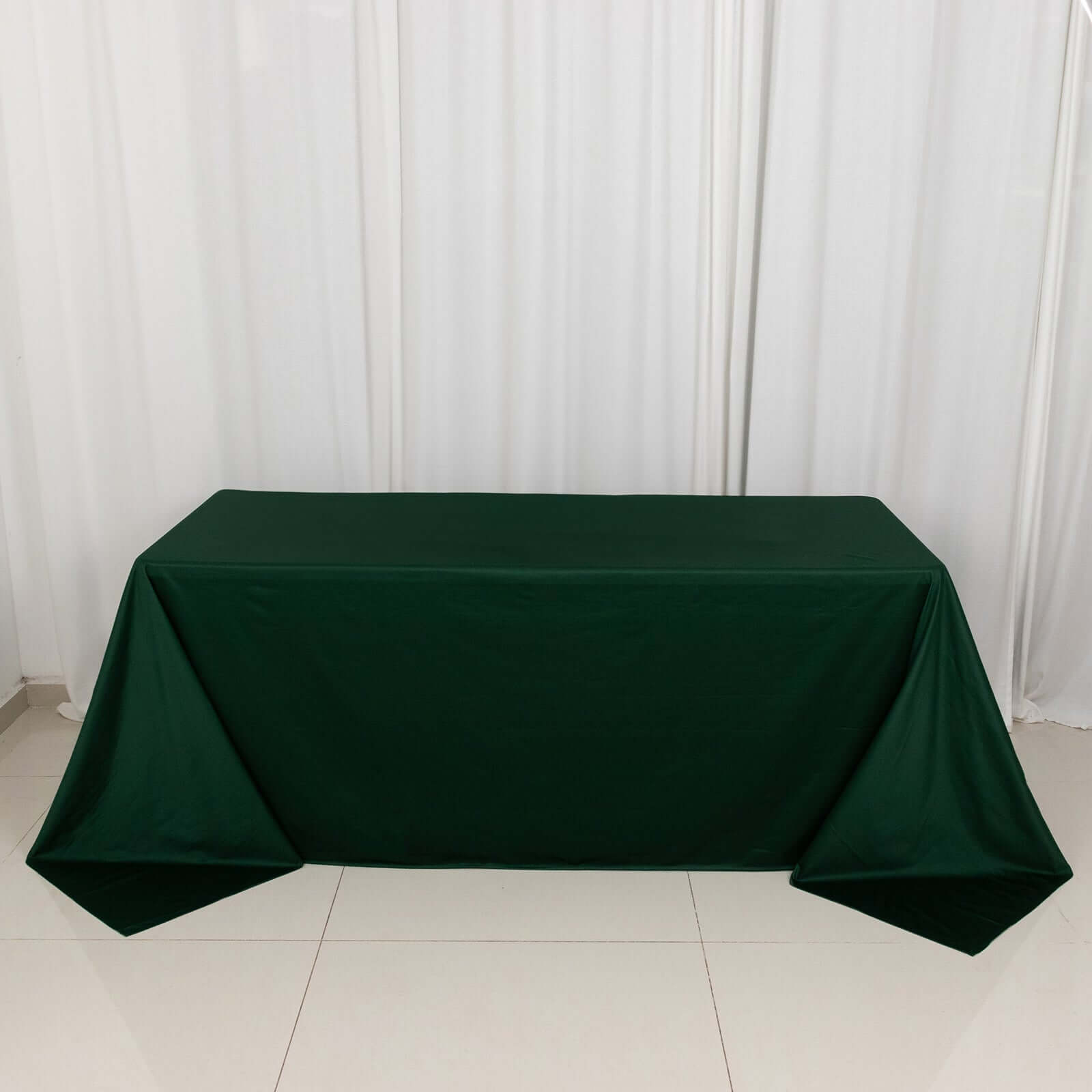Wrinkle-Free, Stain-Resistant Premium Scuba 90x132 Emerald Green Rectangular Tablecloth