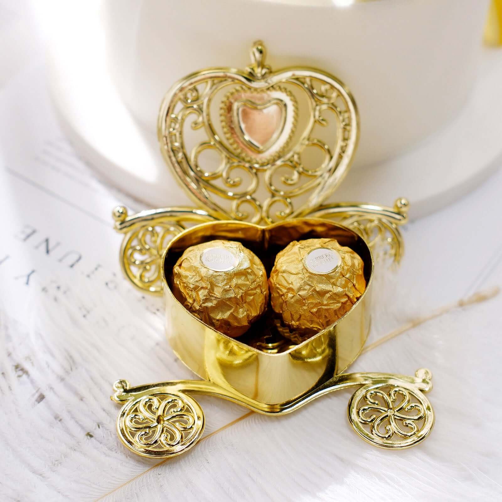 12-Pack Gold Plastic Princess Heart Carriage Party Favor Boxes for Treats