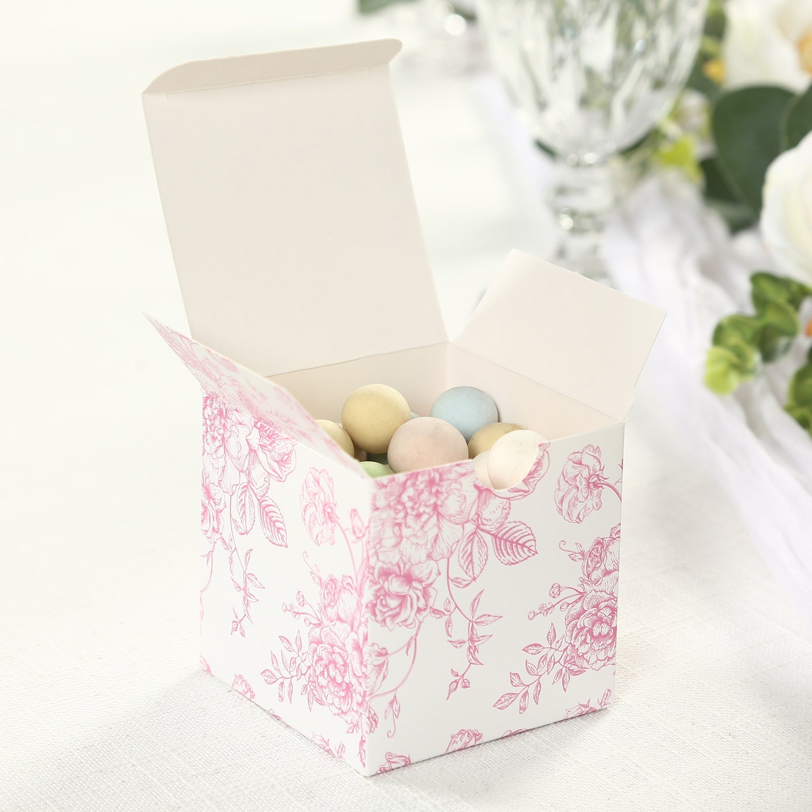 25-Pack French Toile Pattern Matte Pink and White Cardstock Candy Favor Boxes, 3x3 - Perfect for Parties