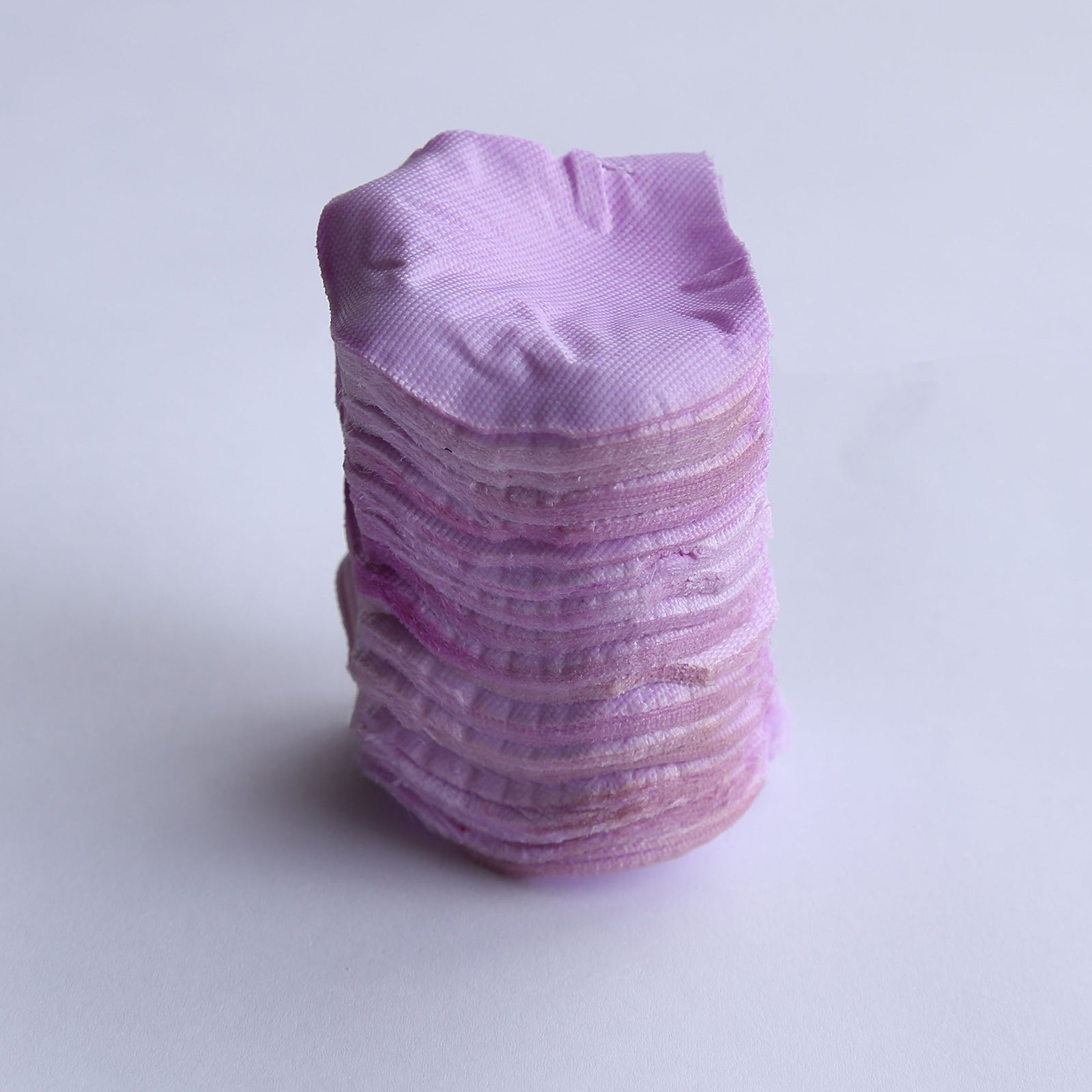 500-Piece Lavender Lilac Silk Rose Petal Confetti for Table and Floor Decor