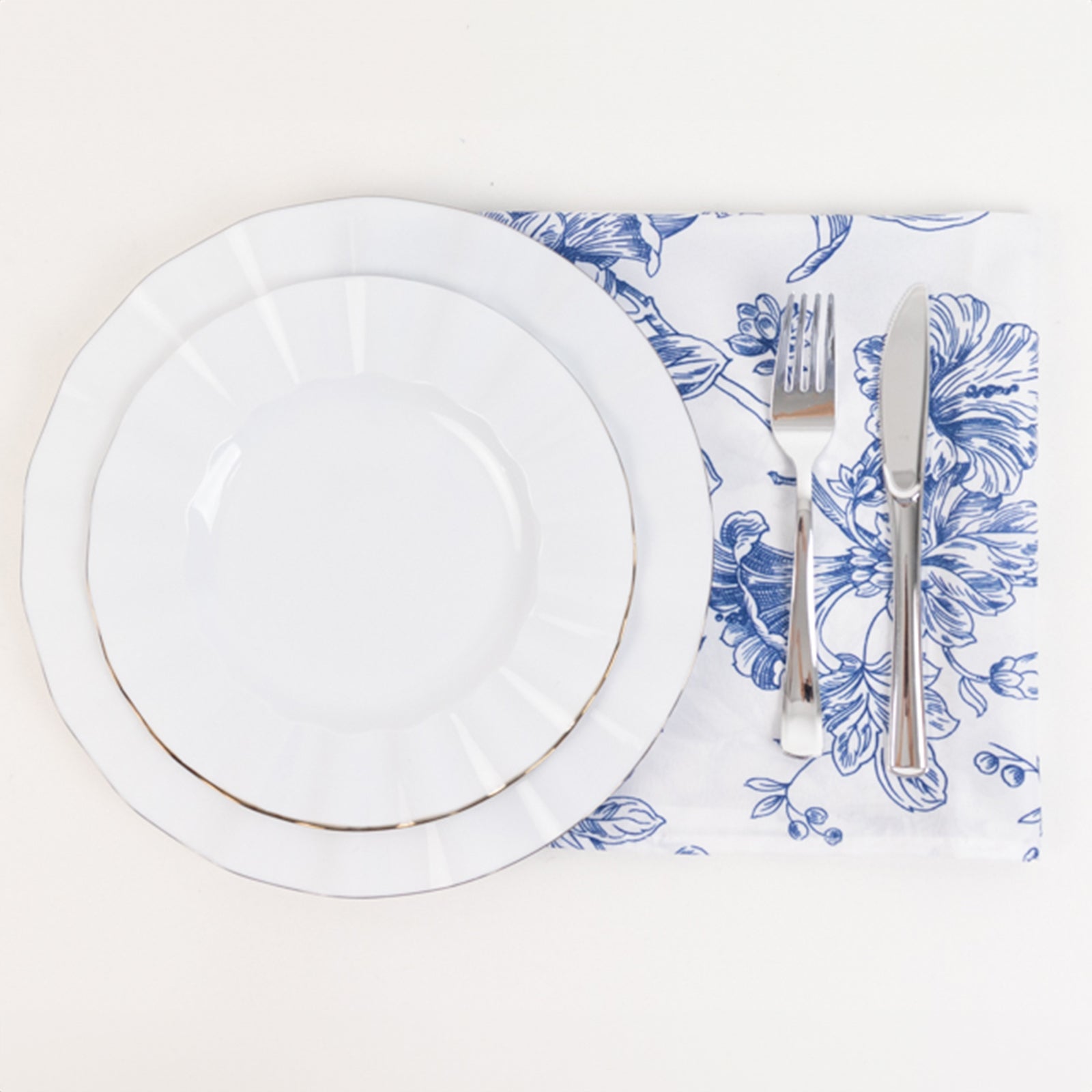 5-Pack Reusable 20x20 Polyester Dinner Napkins in White with Blue French Toile Floral Pattern