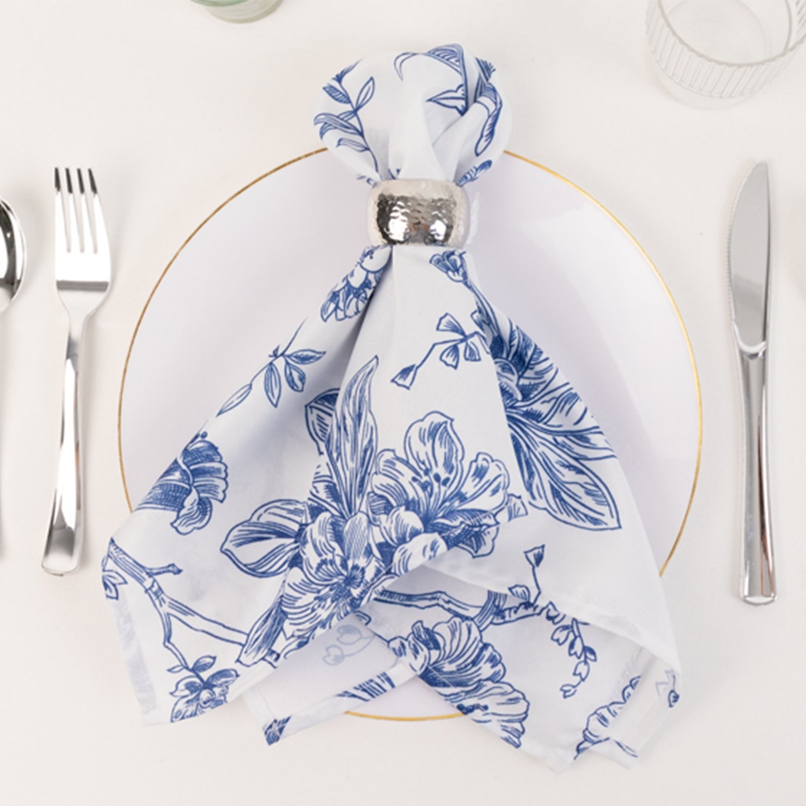 5-Pack Reusable 20x20 Polyester Dinner Napkins in White with Blue French Toile Floral Pattern