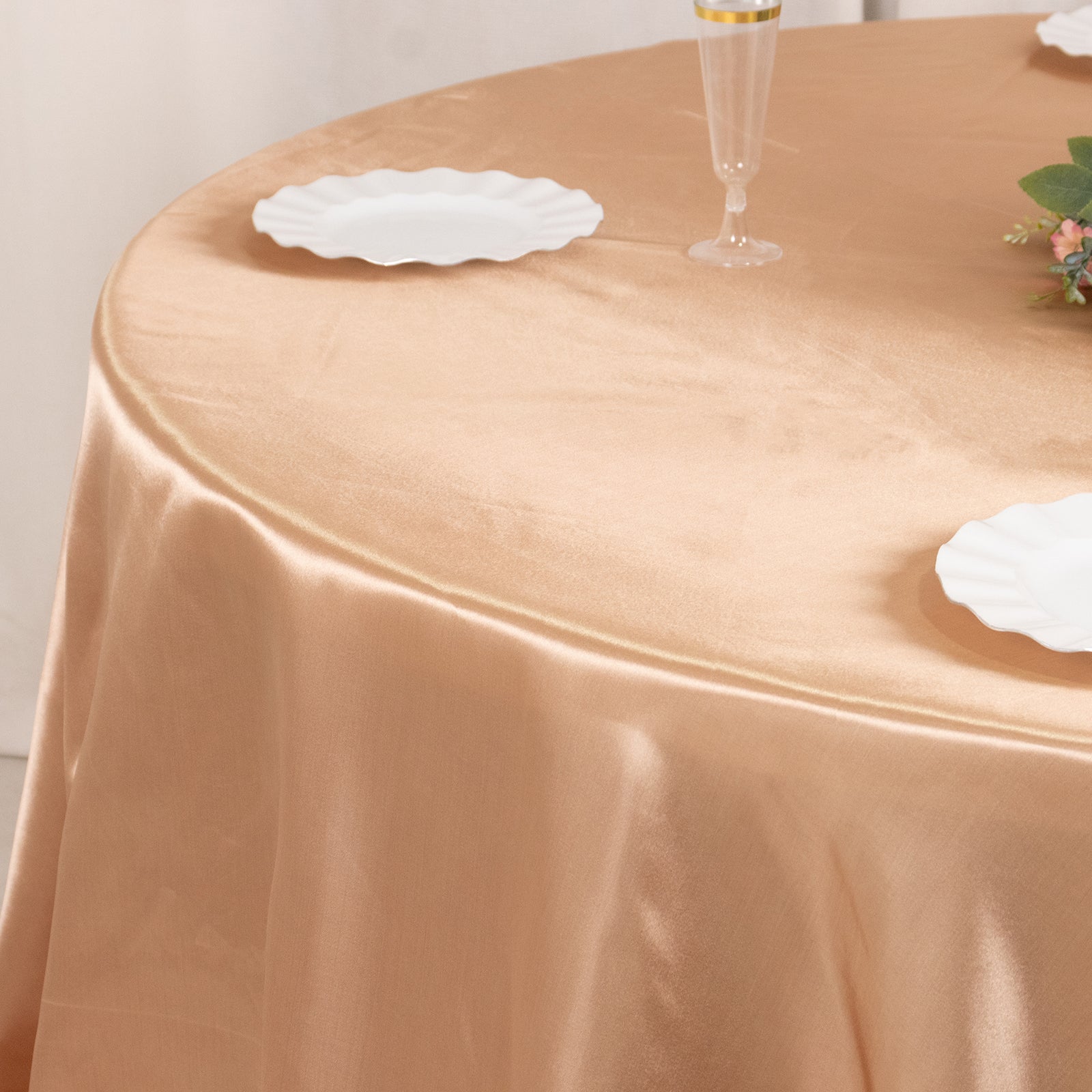 Stylish Seamless Nude Satin 132 - inch Round Tablecloth