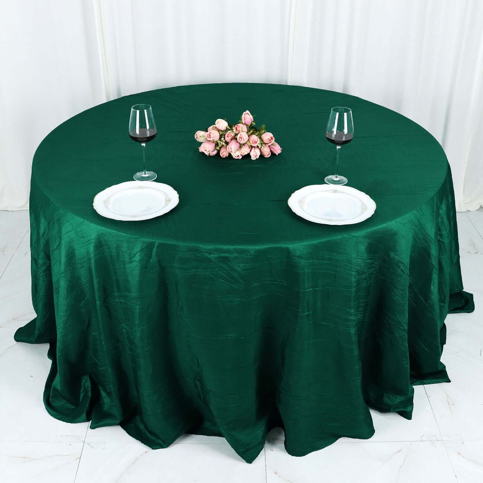 Hunter Emerald Green Seamless Accordion Crinkle Taffeta Round Tablecloth - 132 Inches