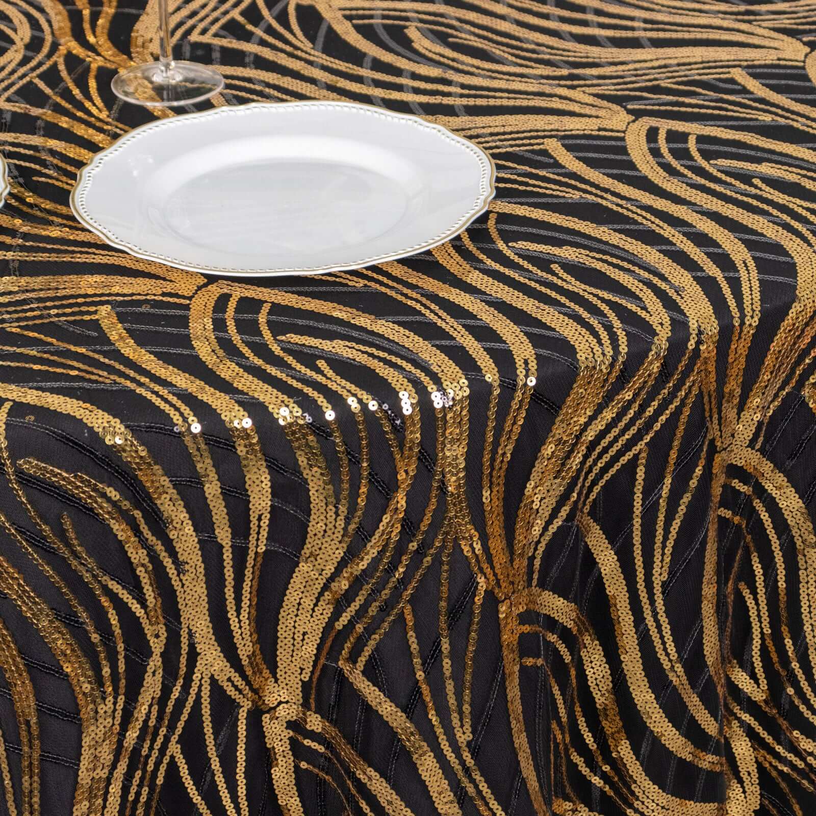 Sparkling Sequin Mesh 120-Inch Round Tablecloth in Black and Gold - Ideal for Events