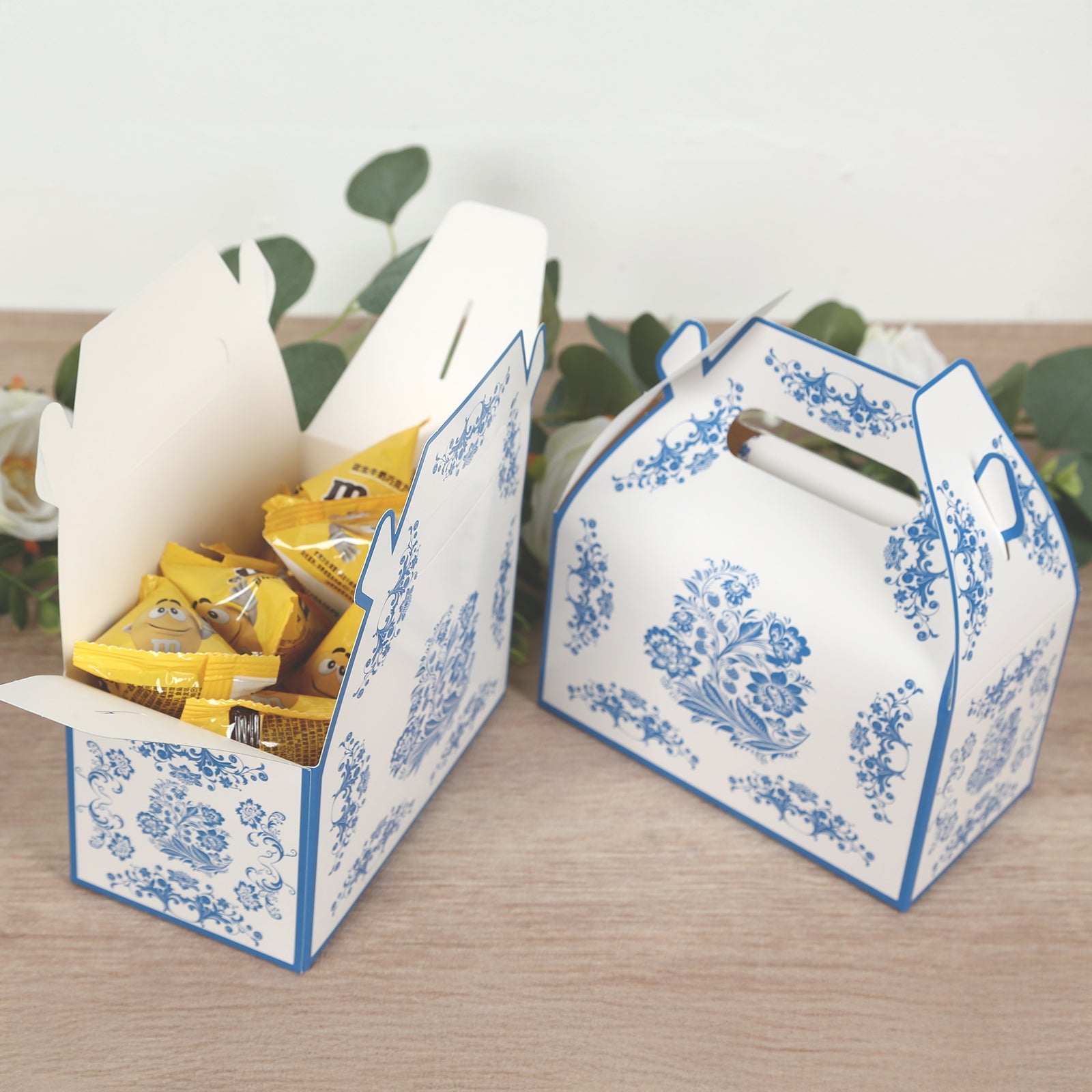 25-Pack White and Royal Blue Floral Damask Tote Gable Party Favor Candy Gift Boxes