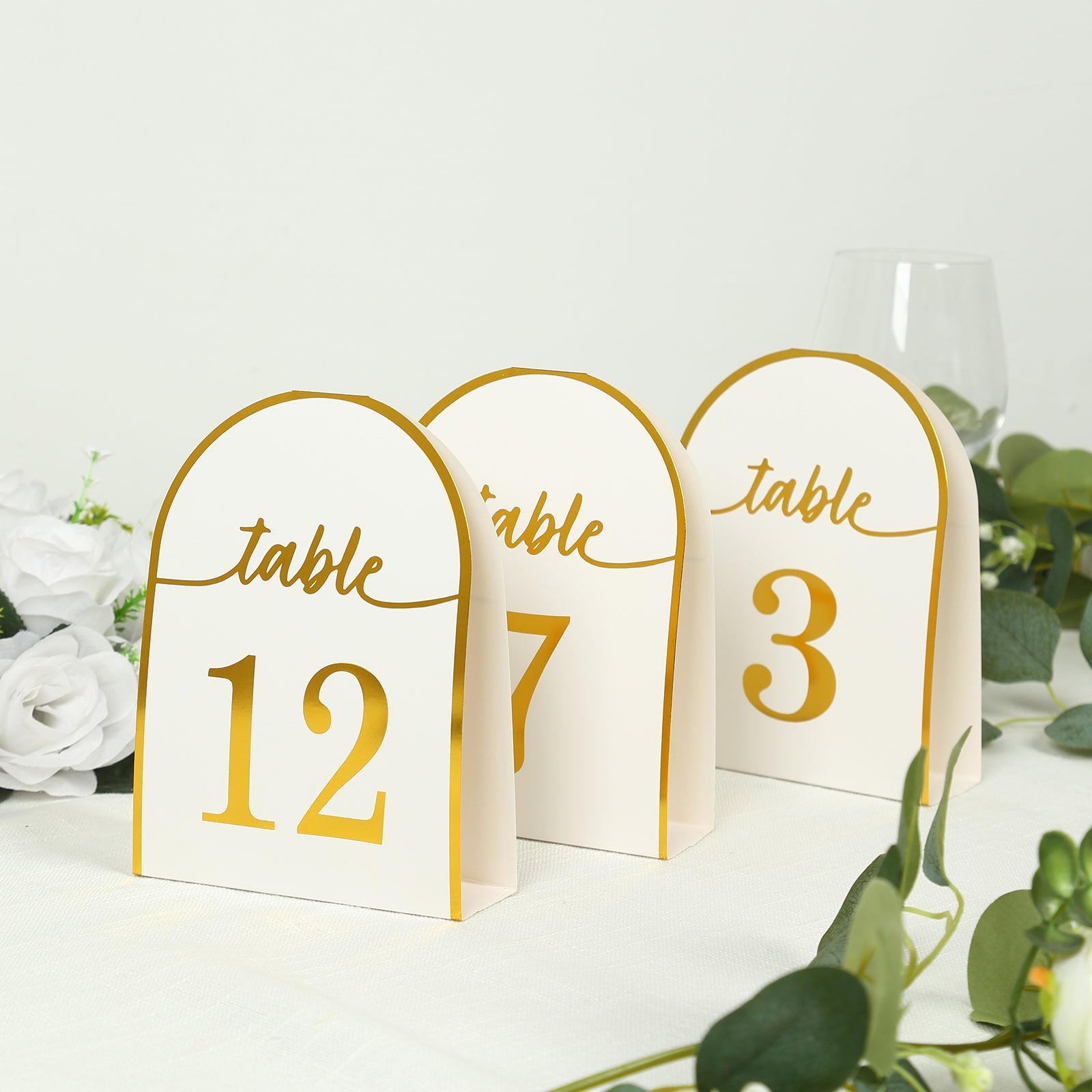 25-Piece Set of Disposable White Table Numbers with Metallic Gold Foil 1 - 25, Free - Standing Double - Sided
