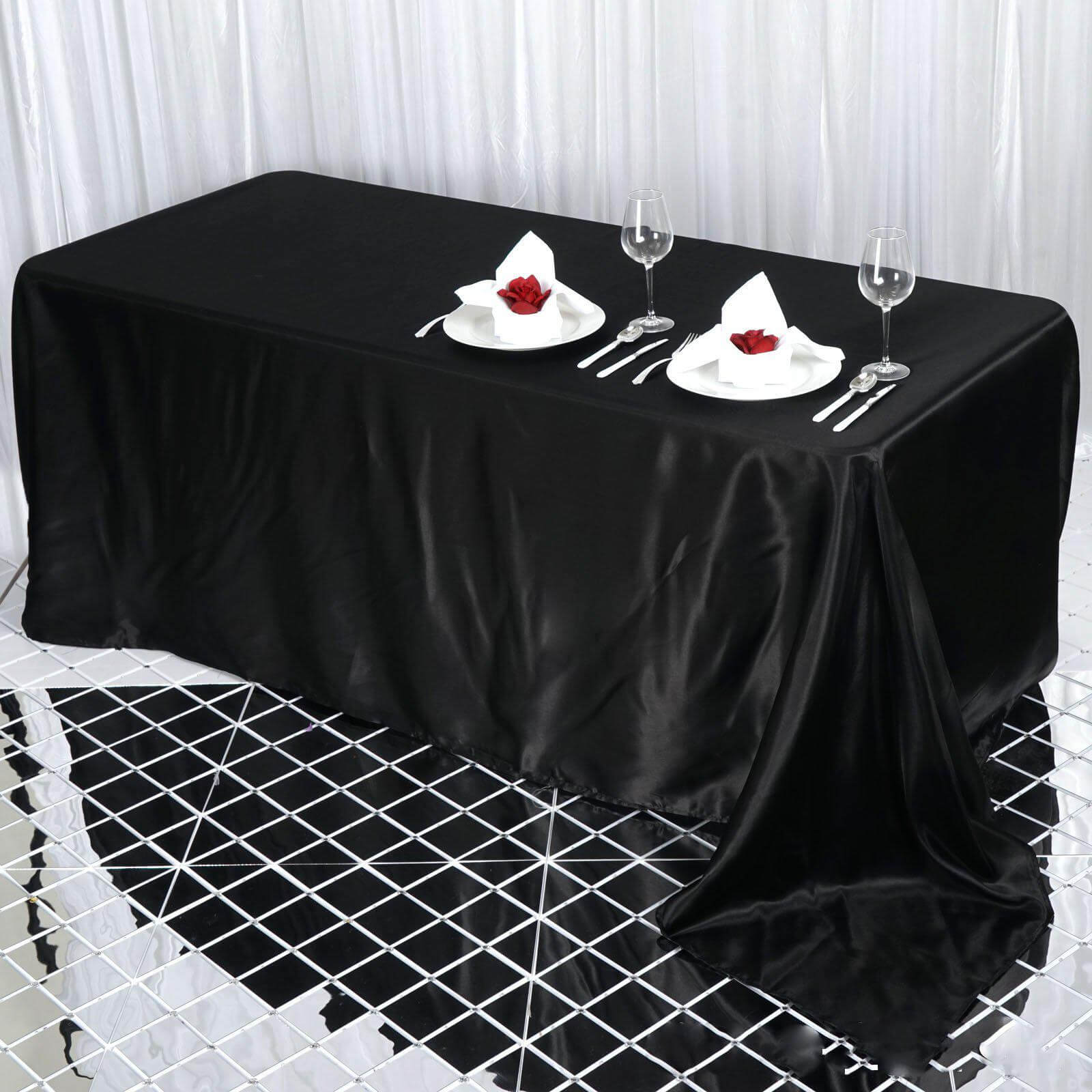 Black Seamless Satin 90x132 Tablecloth - Ideal for Weddings and Parties