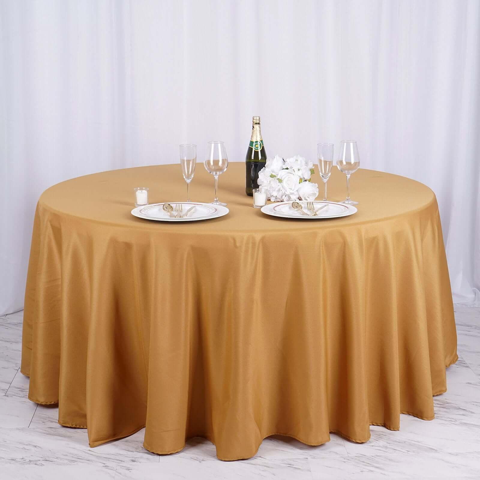 Exclusive Gold Polyester Round Tablecloth - 132' Dia for Grand Celebrations