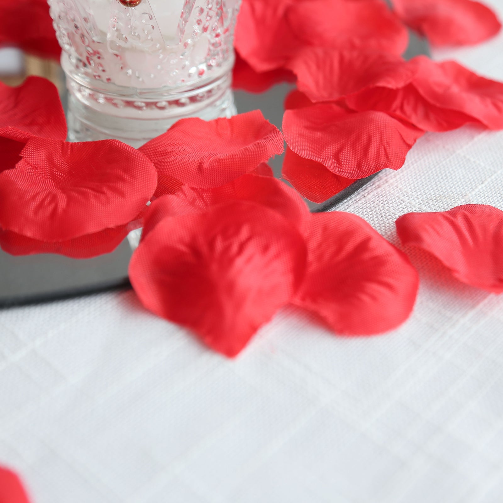 500-Pack Red Silk Rose Petal Confetti - Ideal for Table & Floor Decor