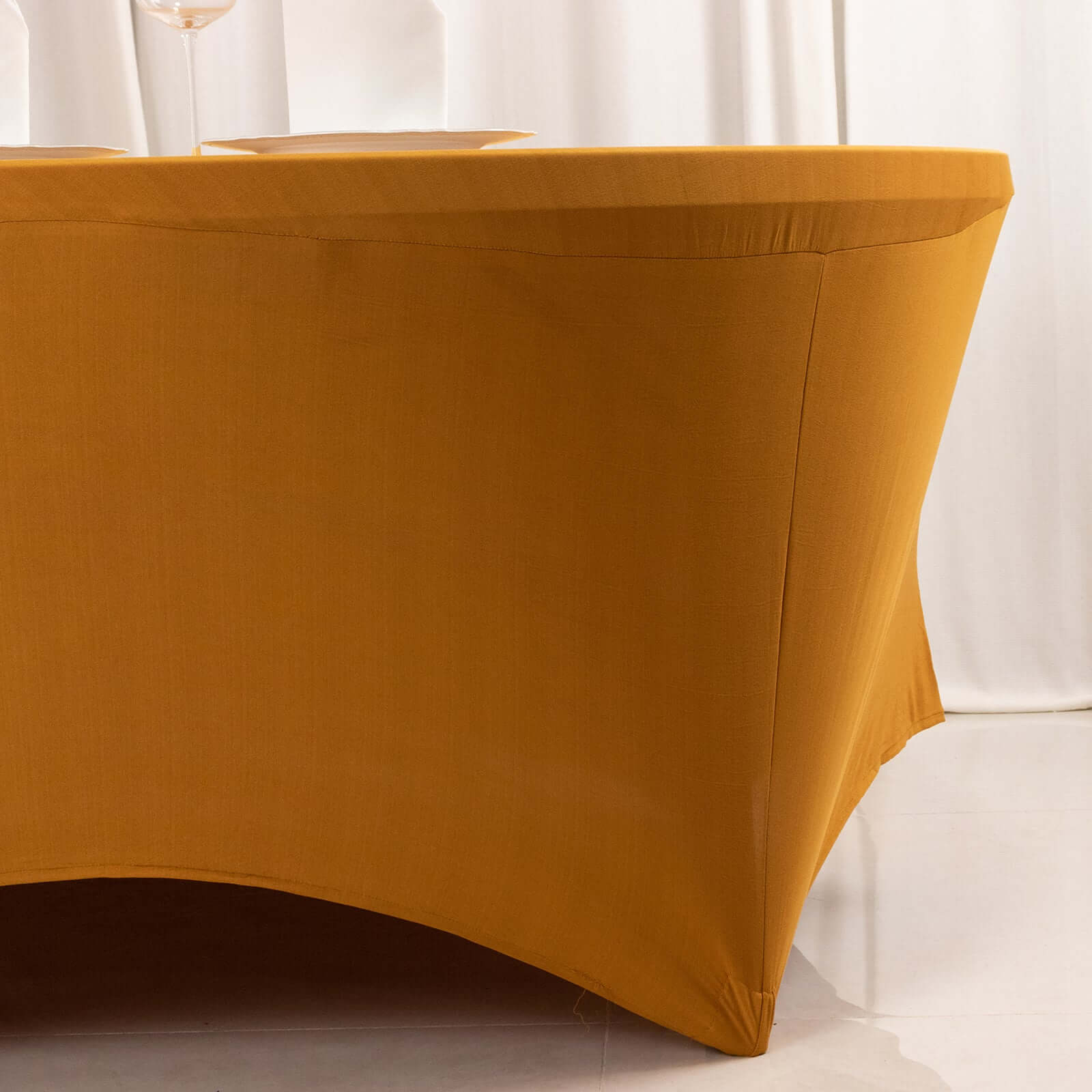 Durable Gold Stretch Spandex 6ft Round Tablecloth - Ideal for Events & Presentations