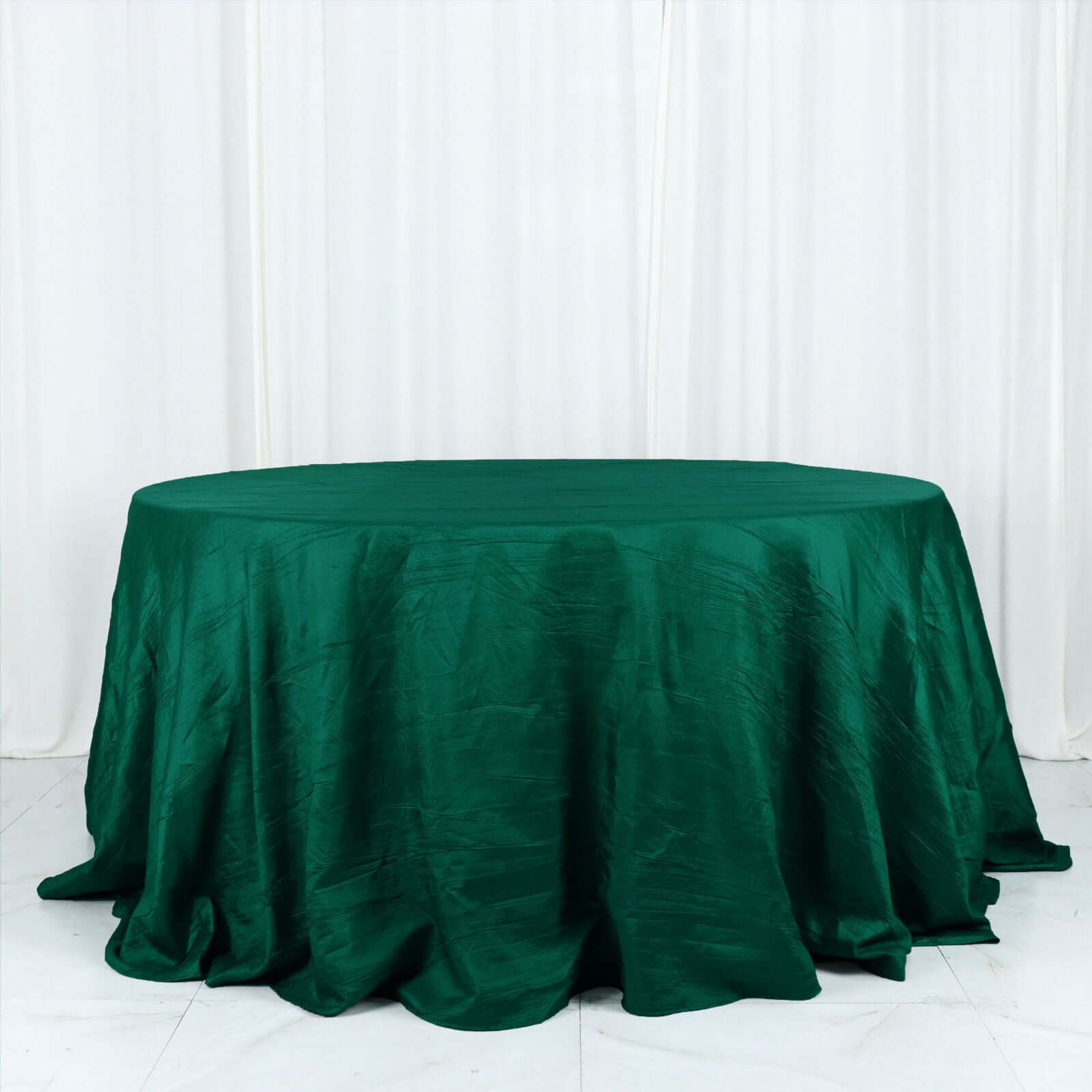 Hunter Emerald Green Seamless Accordion Crinkle Taffeta Round Tablecloth - 132 Inches
