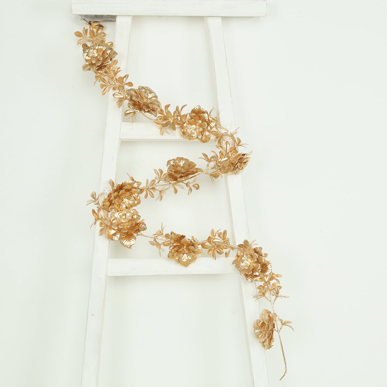 6.5ft Metallic Gold Artificial Magnolia & Jasmine Garland - Perfect for Table, Arch & Backdrop Decor